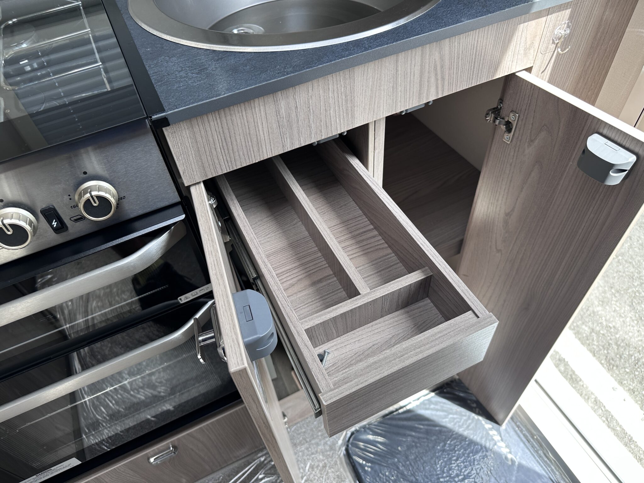 Swift Sunrise Compact – 2024 Caravan - Image 54