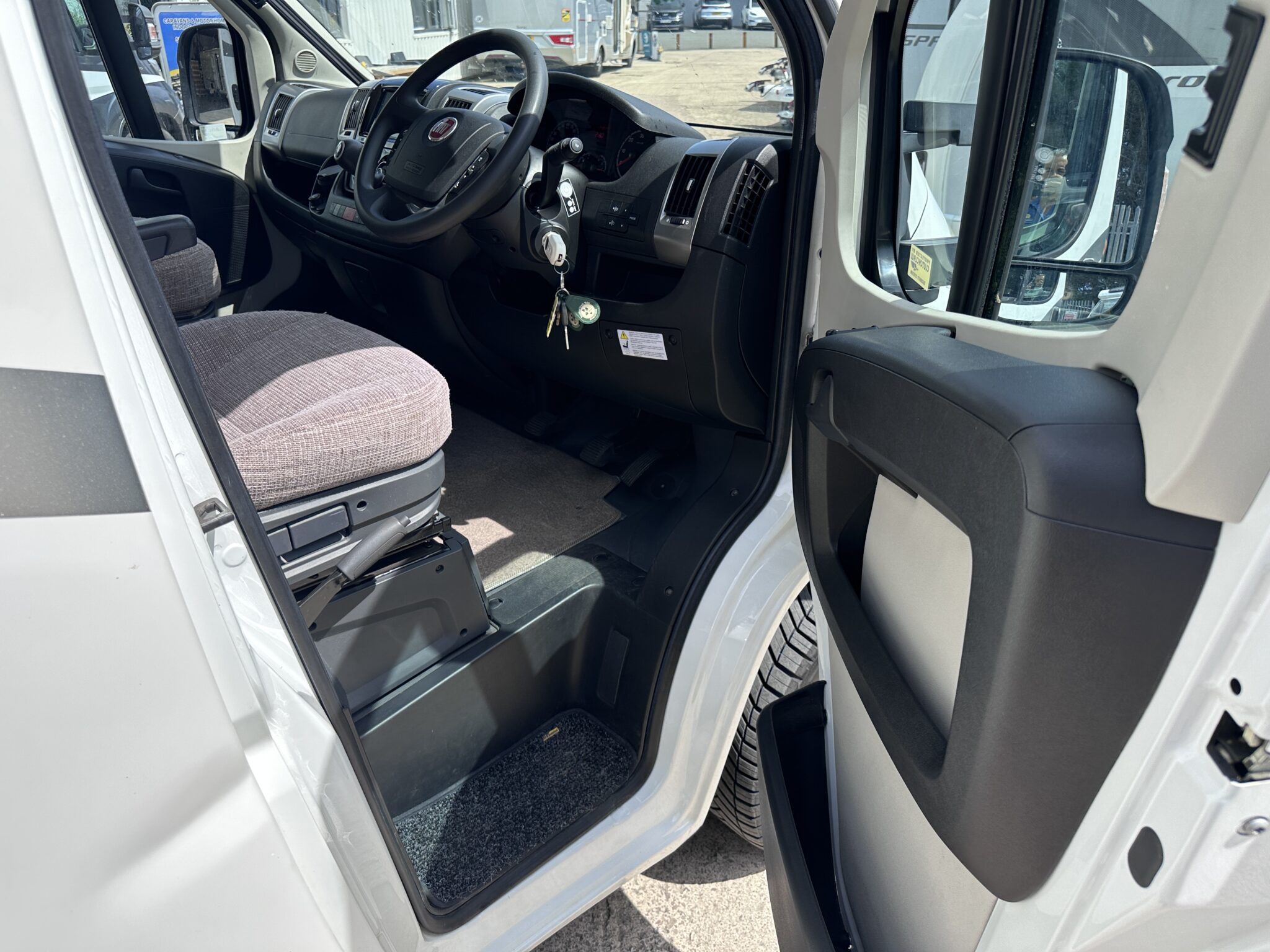 Bessacarr E452 – 2013 Motorhome - Image 14