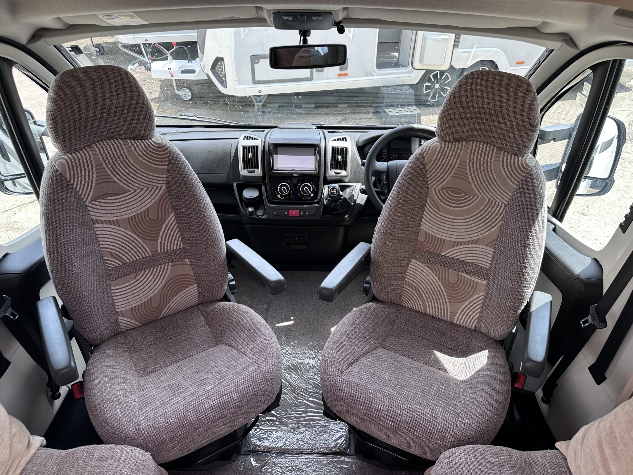 Bessacarr E452 – 2013 Motorhome - Image 21