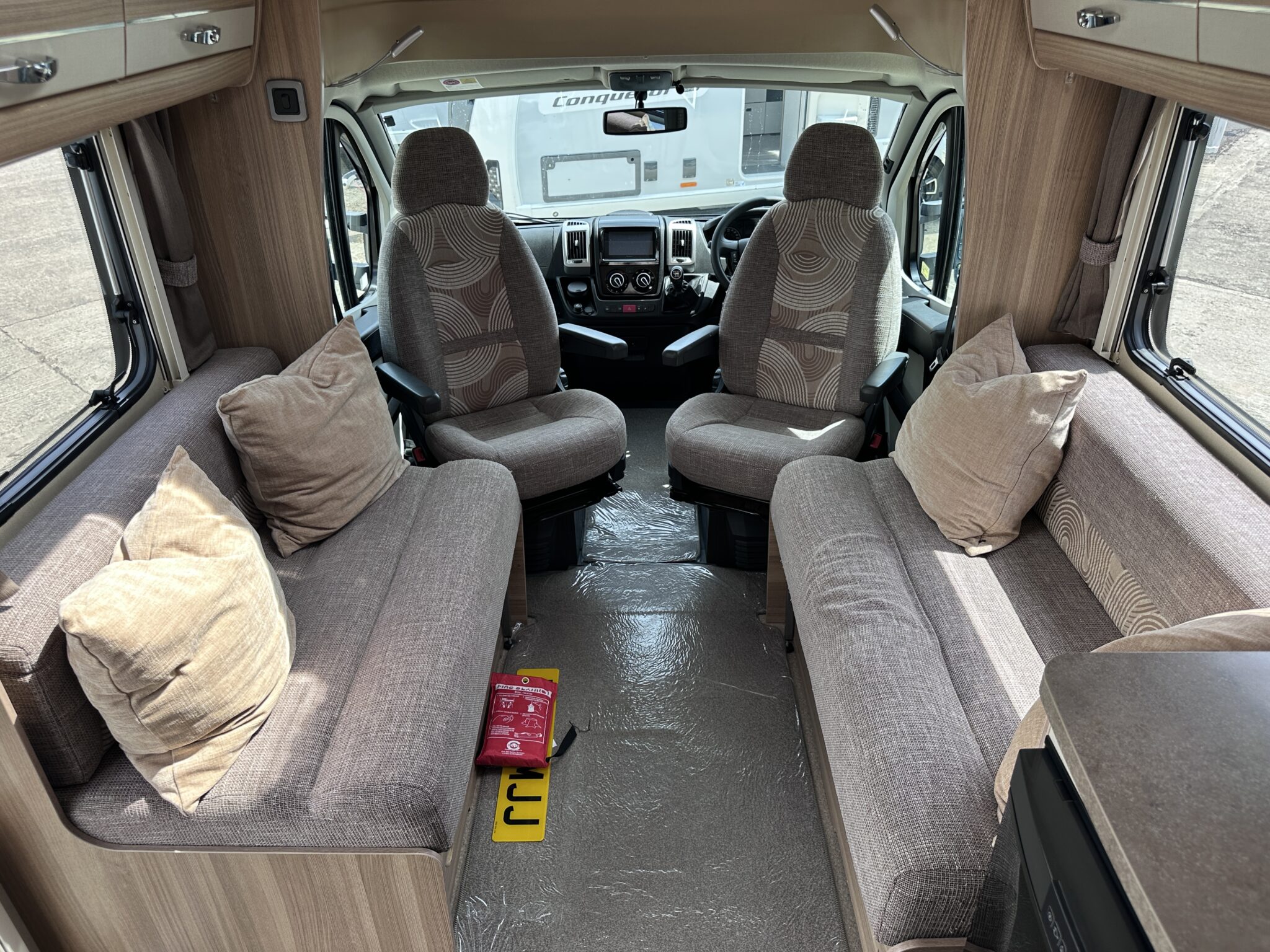Bessacarr E452 – 2013 Motorhome - Image 22