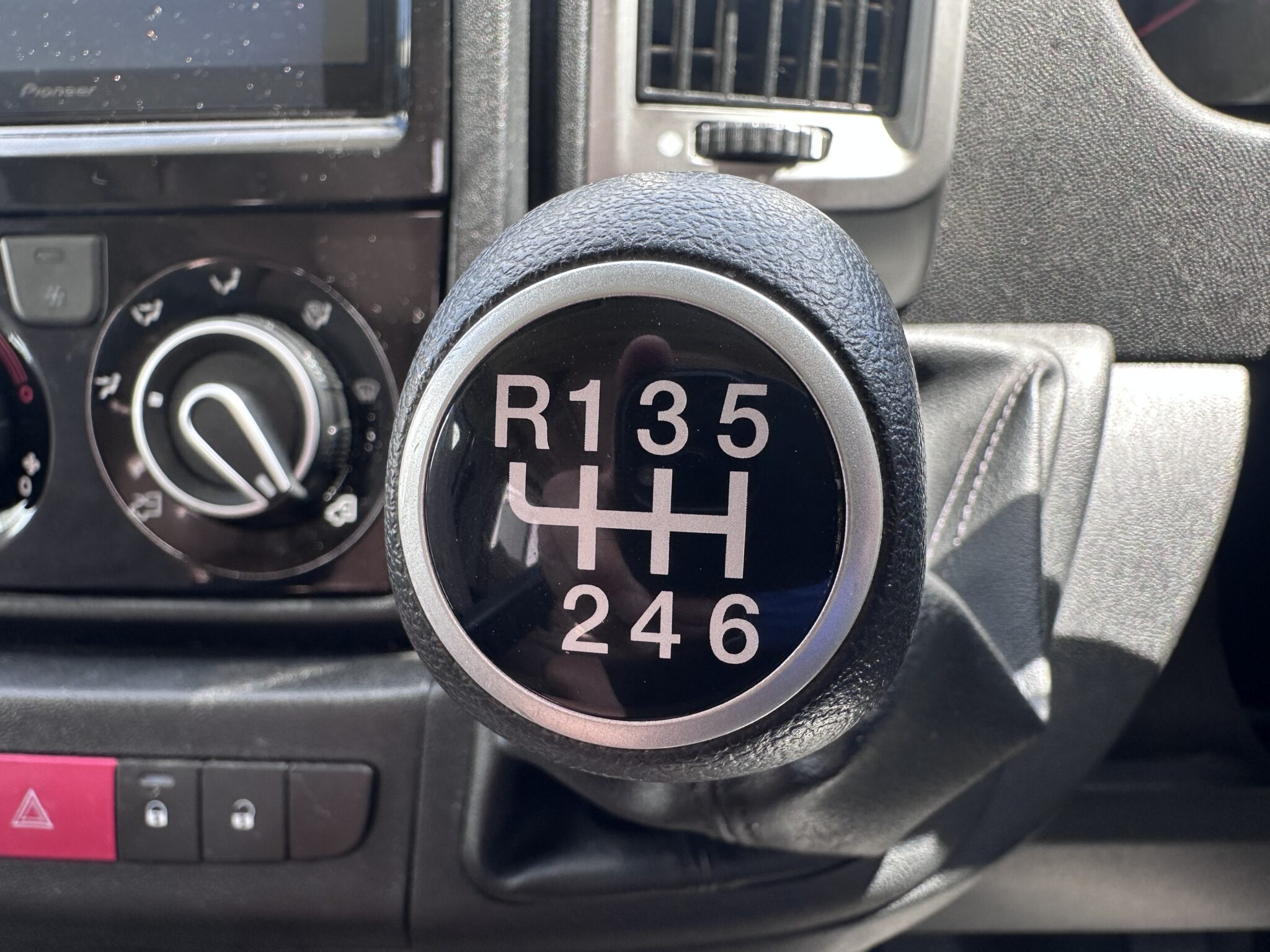 Bessacarr E452 – 2013 Motorhome - Image 29