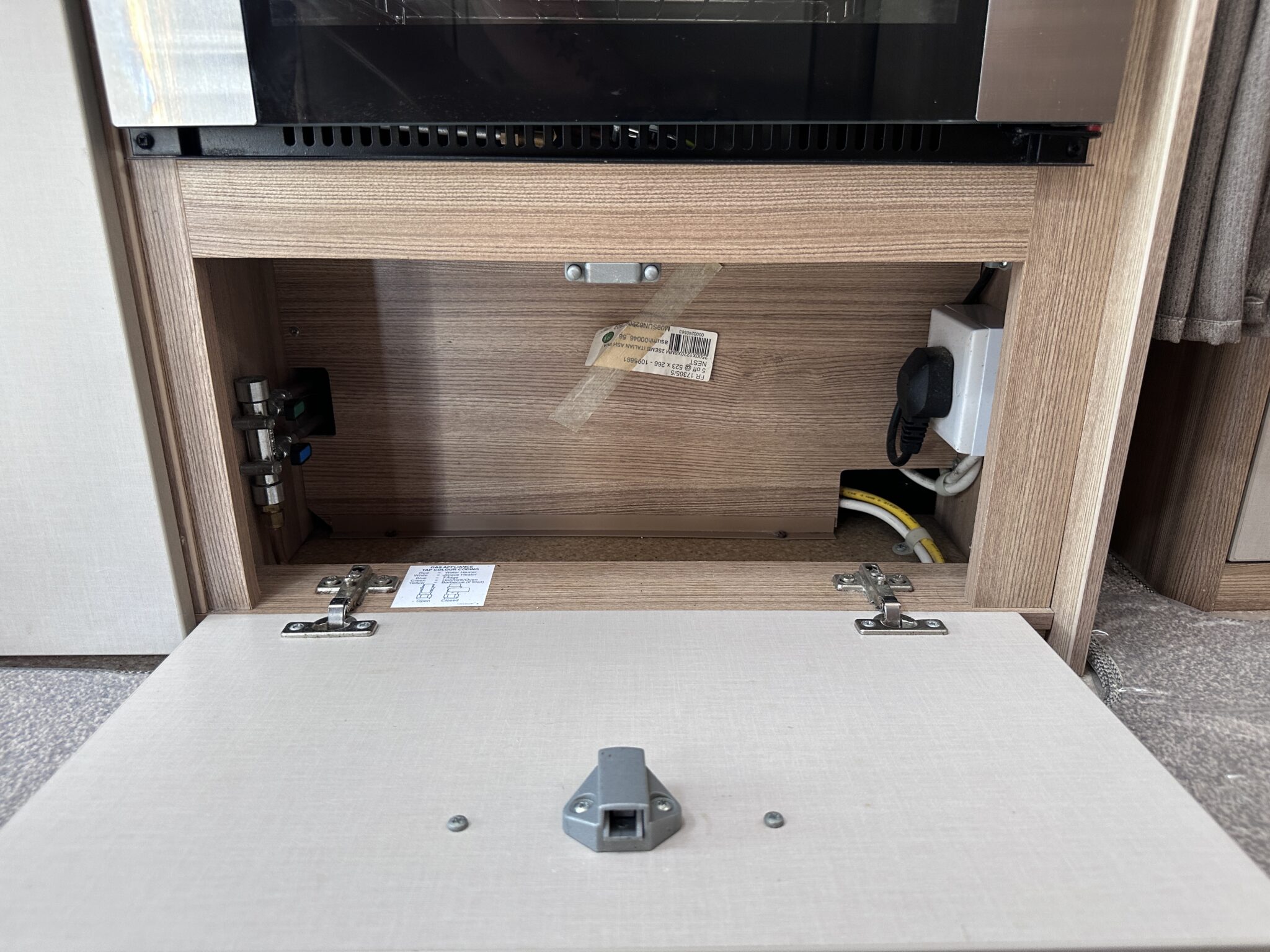 Bessacarr E452 – 2013 Motorhome - Image 54