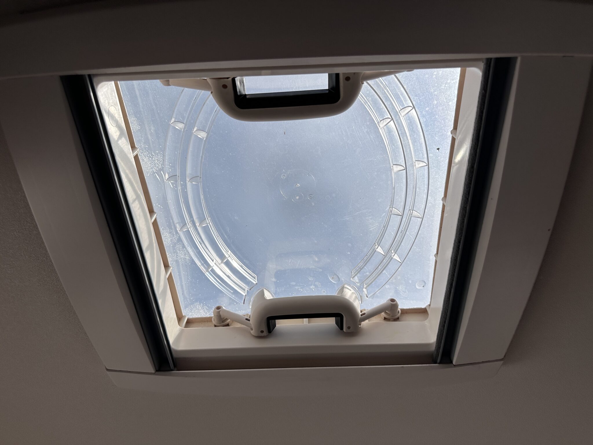 Bessacarr E452 – 2013 Motorhome - Image 59