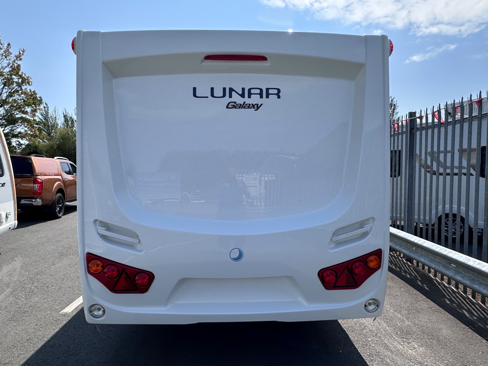 Lunar Galaxy 4ES – 2017 Caravan - Image 5