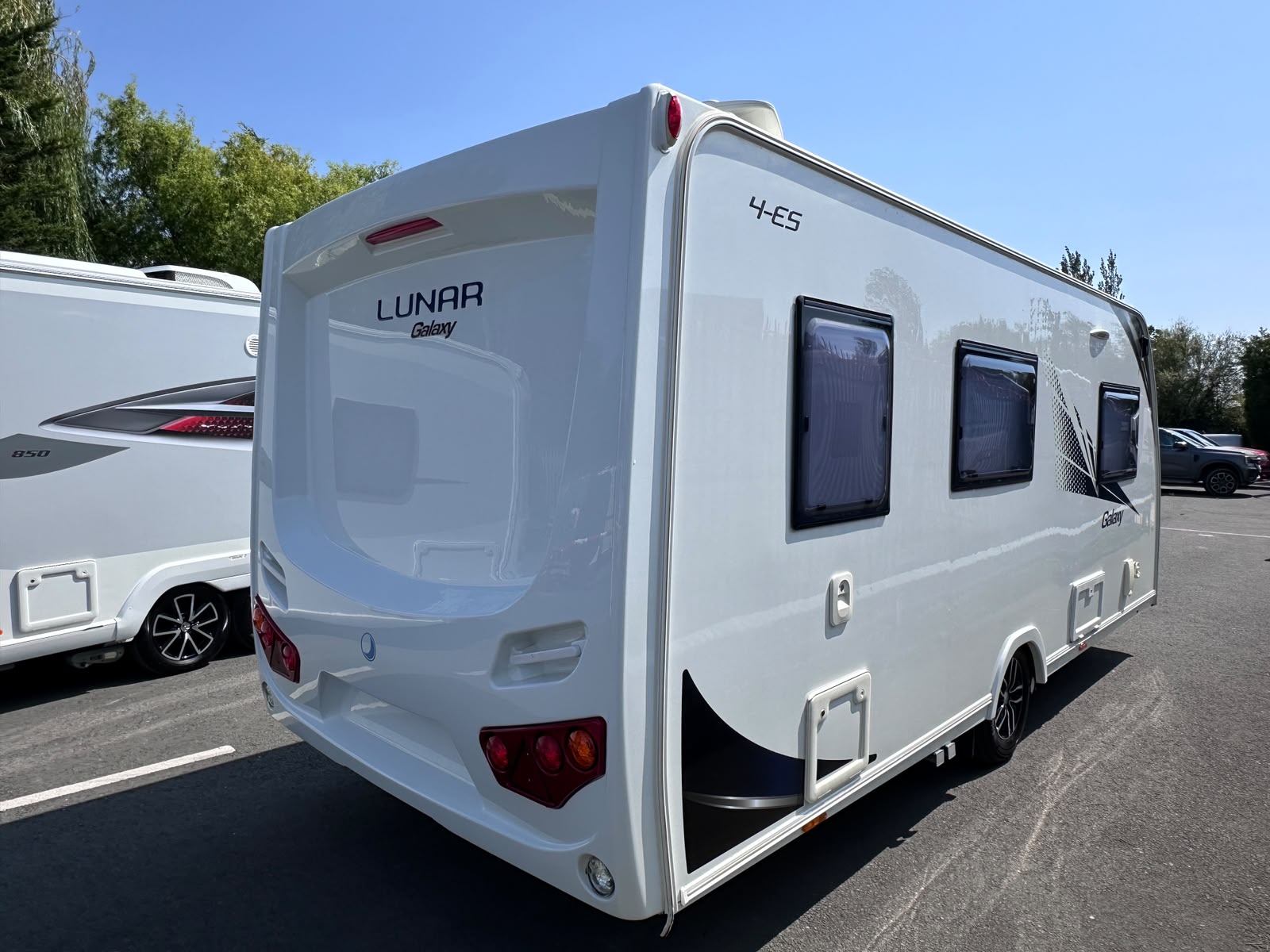 Lunar Galaxy 4ES – 2017 Caravan - Image 6