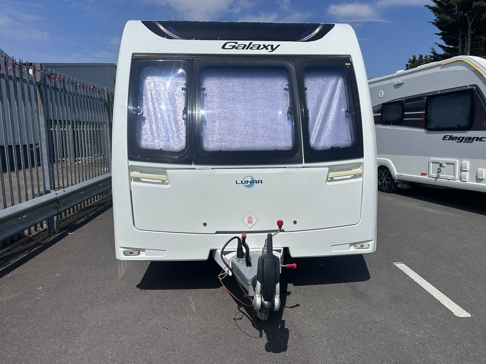Lunar Galaxy 4ES – 2017 Caravan - Image 8