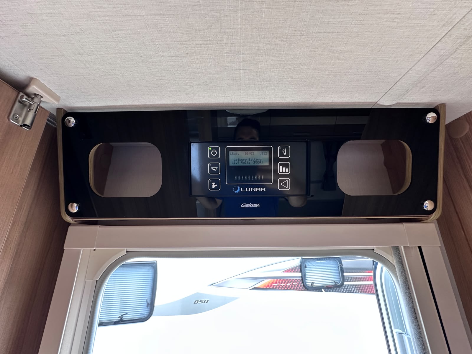 Lunar Galaxy 4ES – 2017 Caravan - Image 10