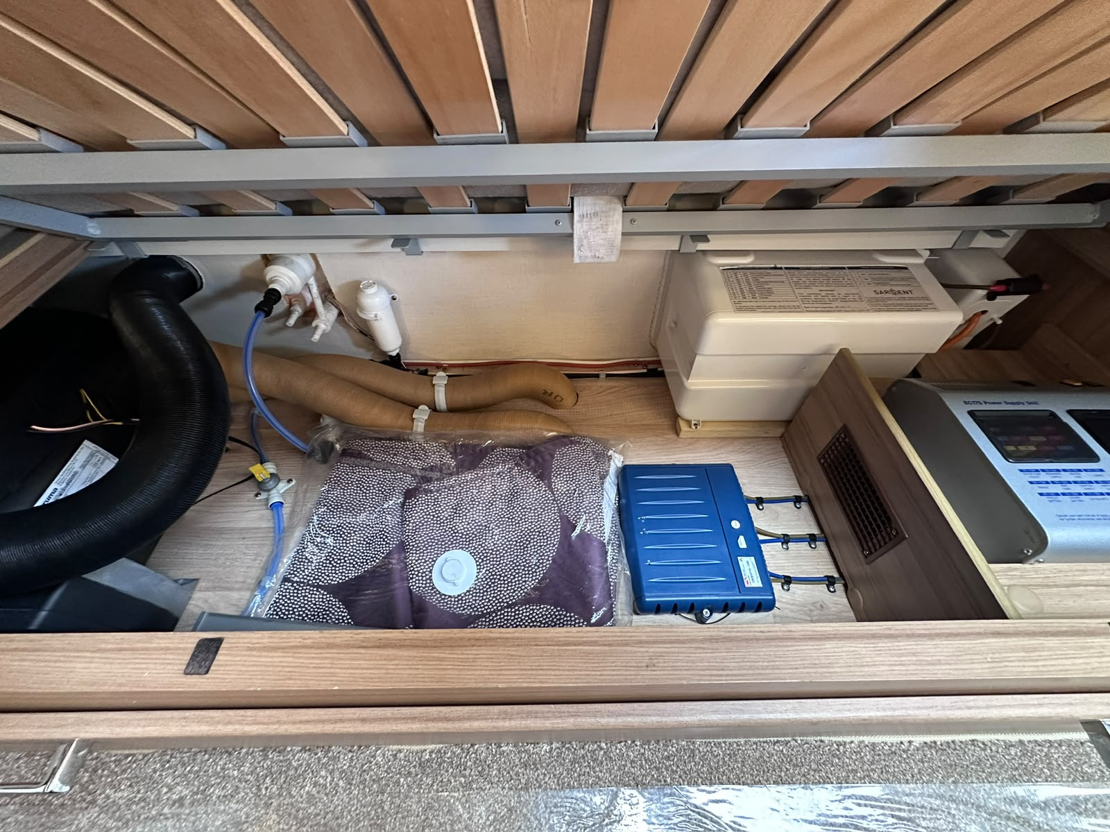 Lunar Galaxy 4ES – 2017 Caravan - Image 46