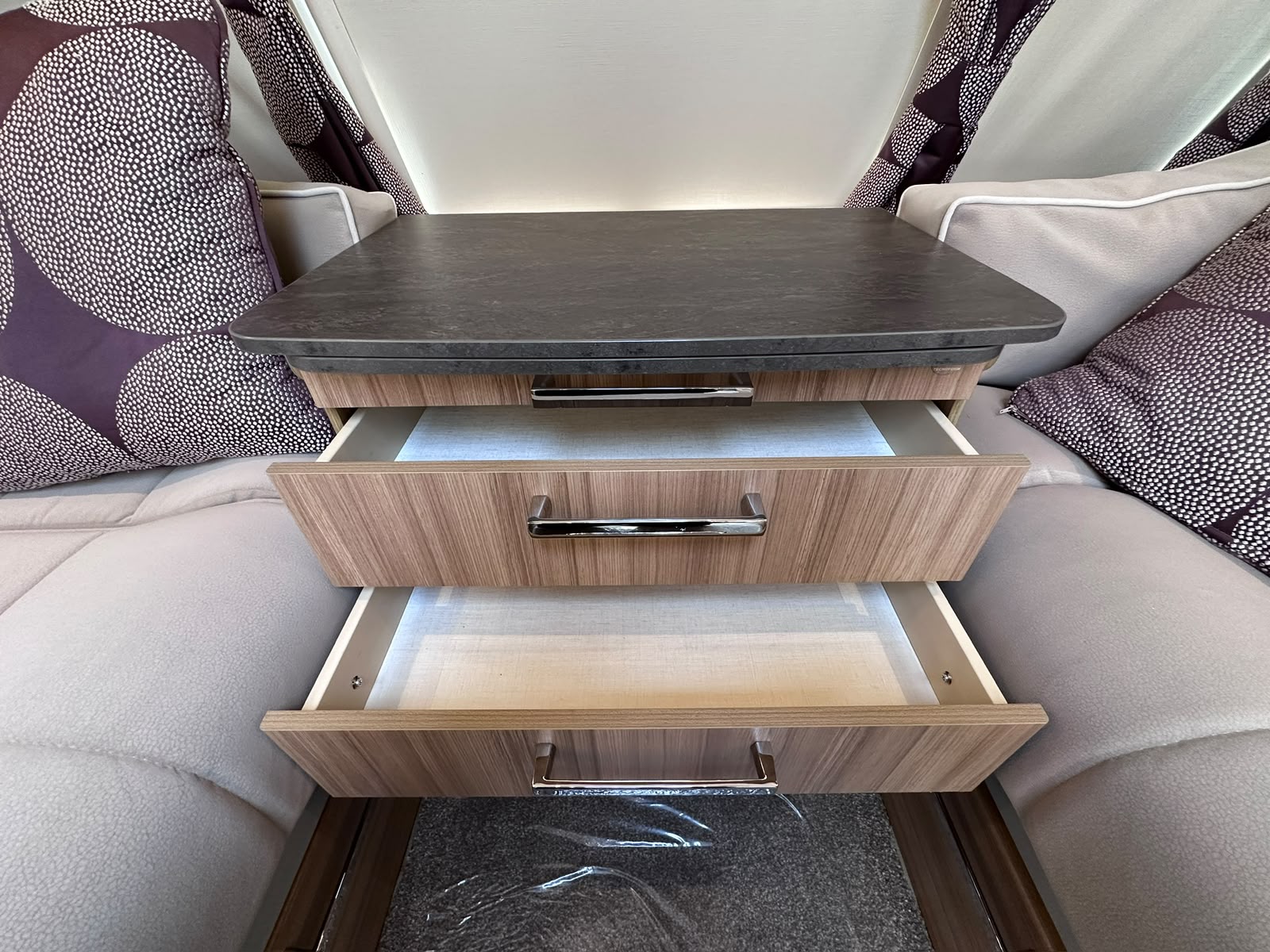 Lunar Galaxy 4ES – 2017 Caravan - Image 48