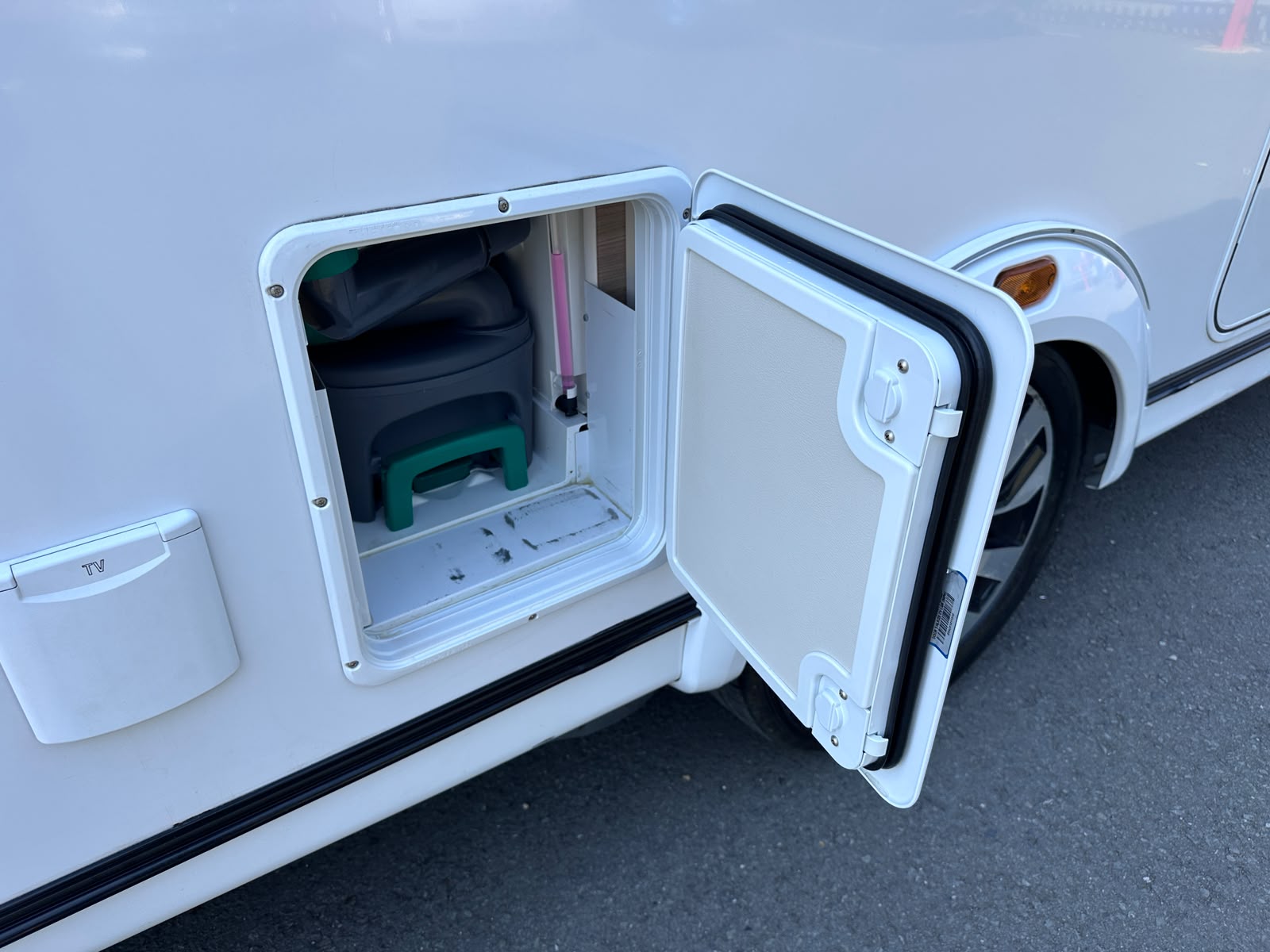 Knaus Südwind 450 UE – 2020 Caravan - Image 9