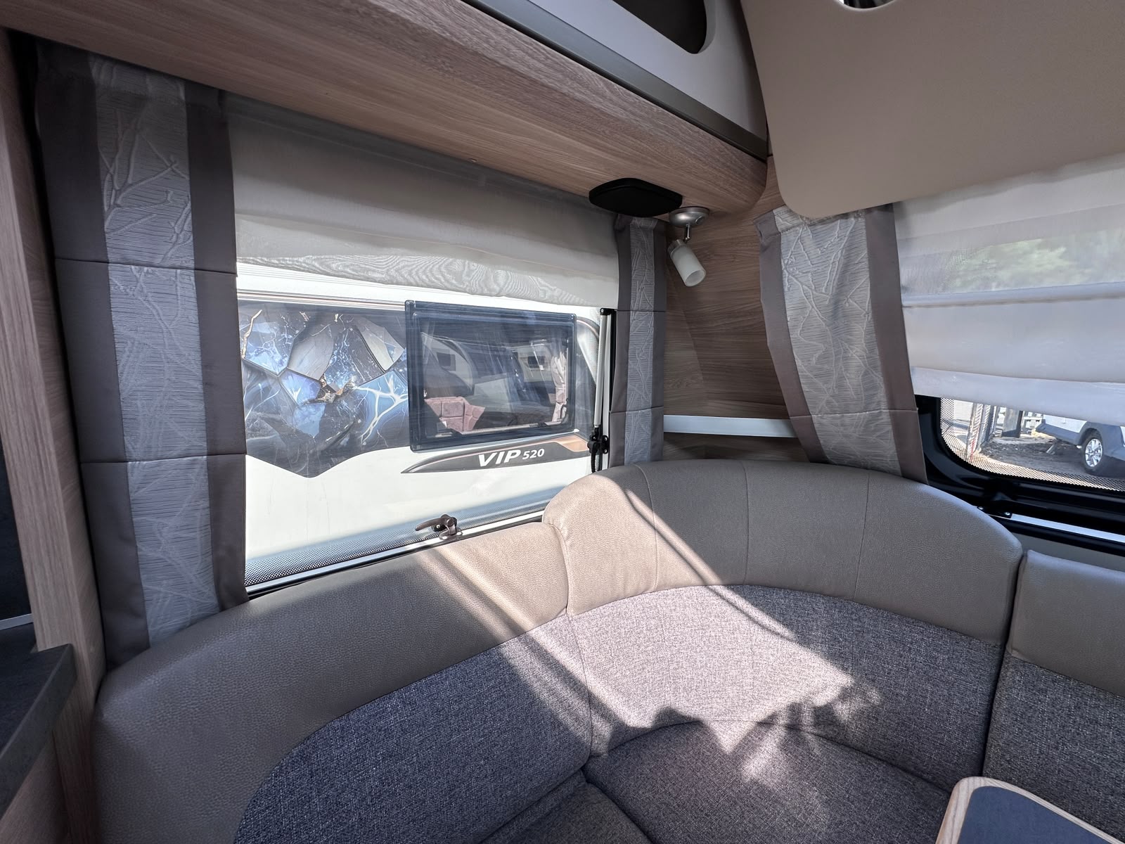 Knaus Südwind 450 UE – 2020 Caravan - Image 24