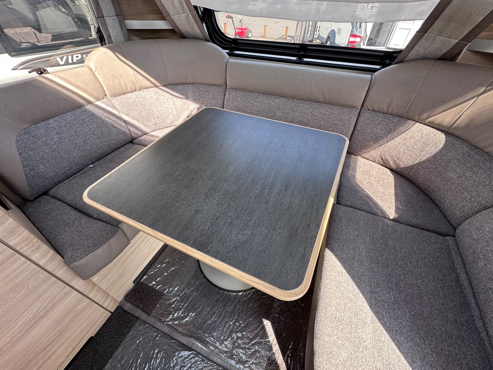 Knaus Südwind 450 UE – 2020 Caravan - Image 25