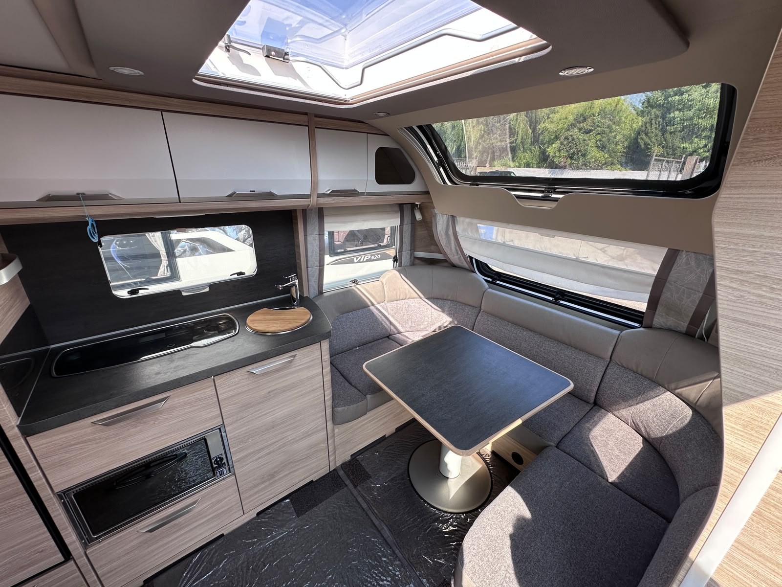 Knaus Südwind 450 UE – 2020 Caravan - Image 28