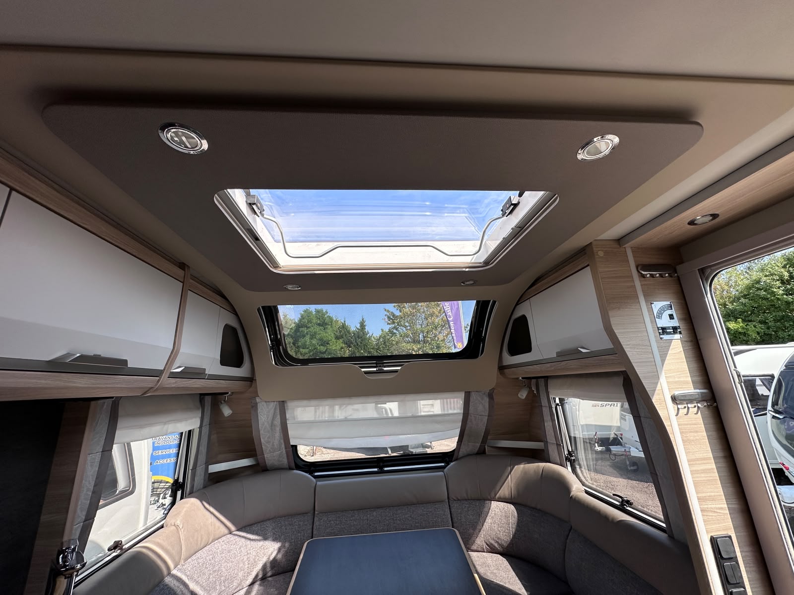 Knaus Südwind 450 UE – 2020 Caravan - Image 38
