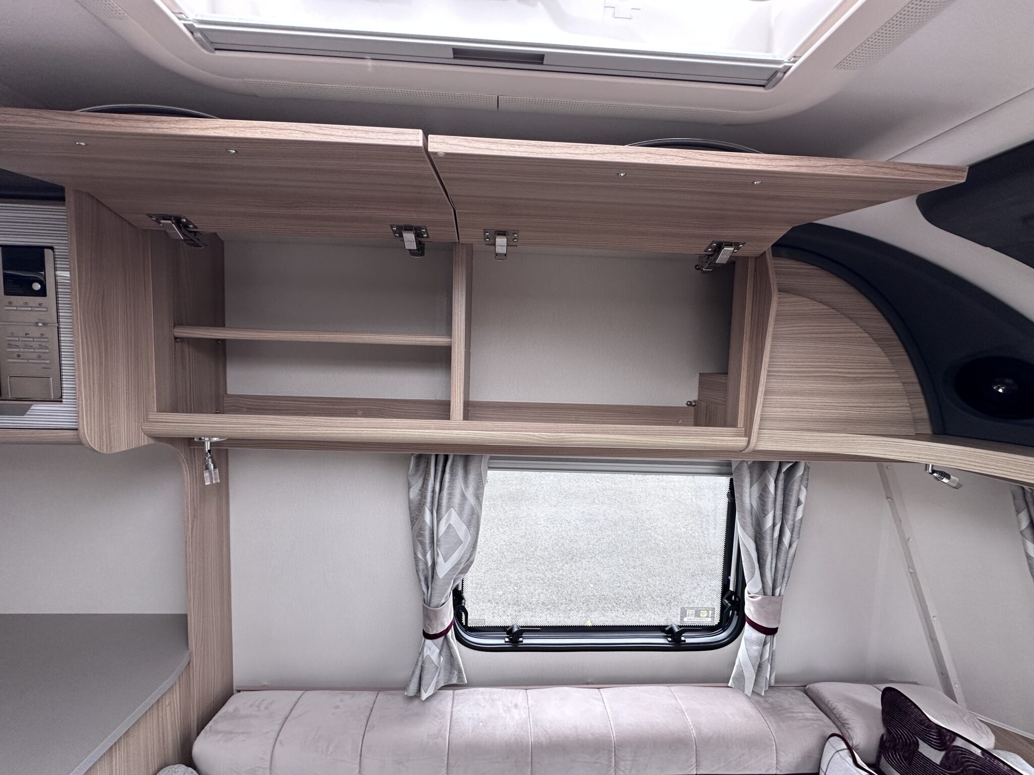 Coachman Pastiche 460 – 2018 Caravan - Image 29