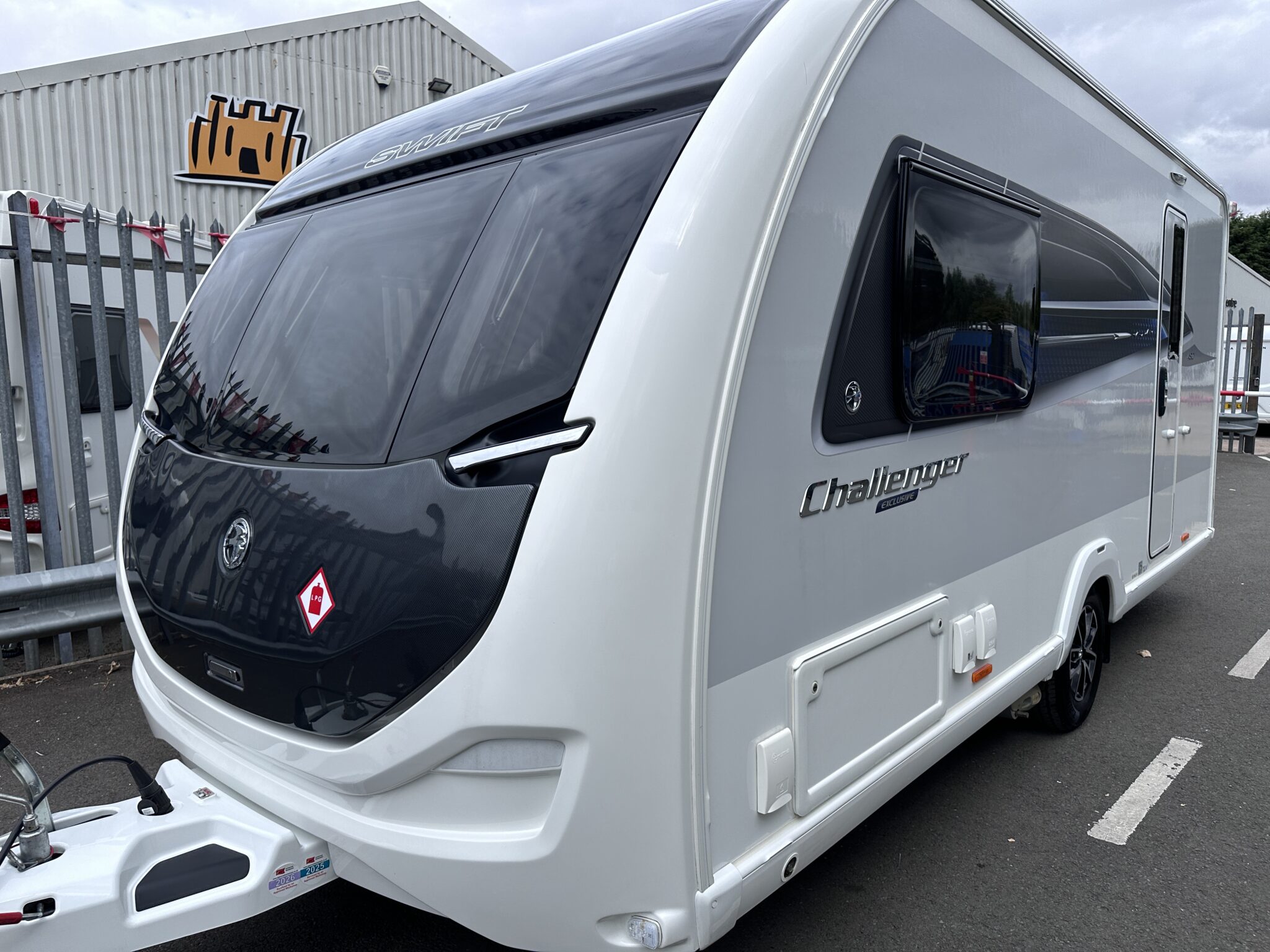 Swift Challenger Exclusive 480 – 2024 Caravan - Image 12