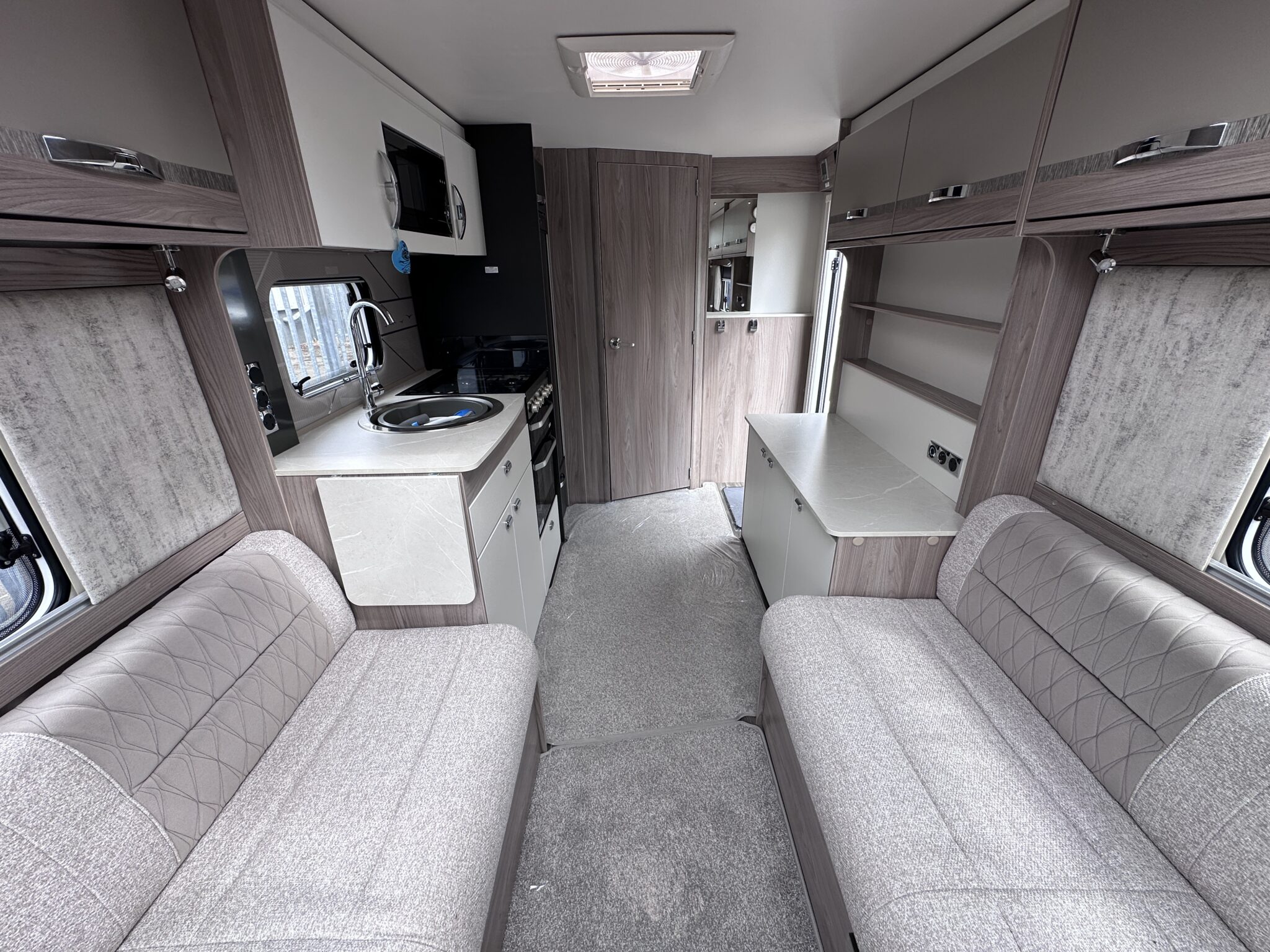 Swift Challenger Exclusive 480 – 2024 Caravan - Image 22