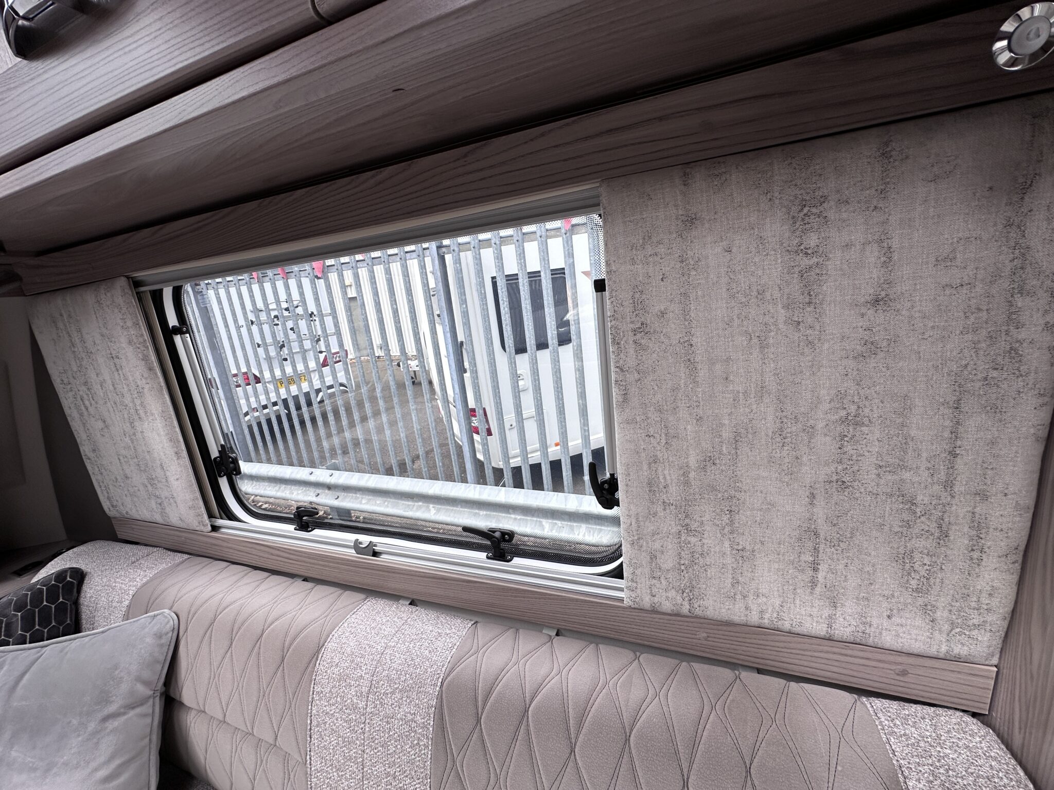 Swift Challenger Exclusive 480 – 2024 Caravan - Image 34