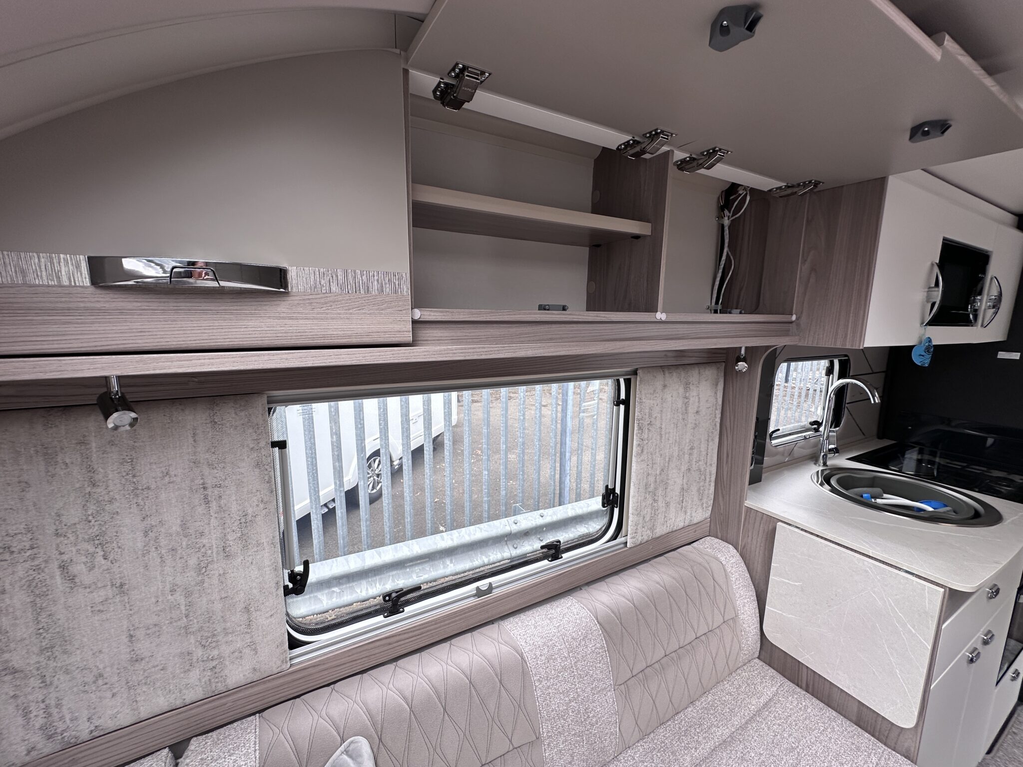 Swift Challenger Exclusive 480 – 2024 Caravan - Image 35
