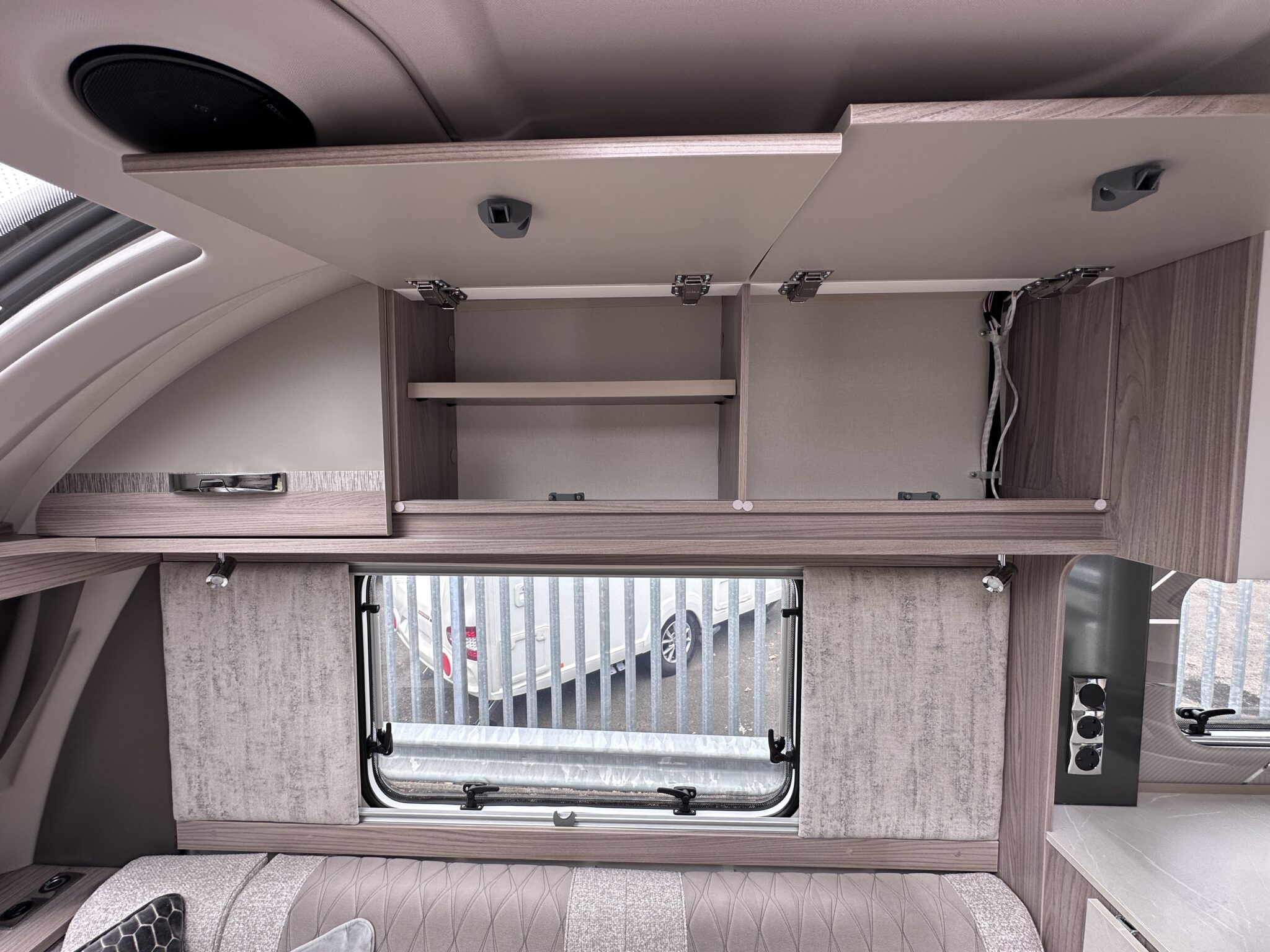 Swift Challenger Exclusive 480 – 2024 Caravan - Image 36