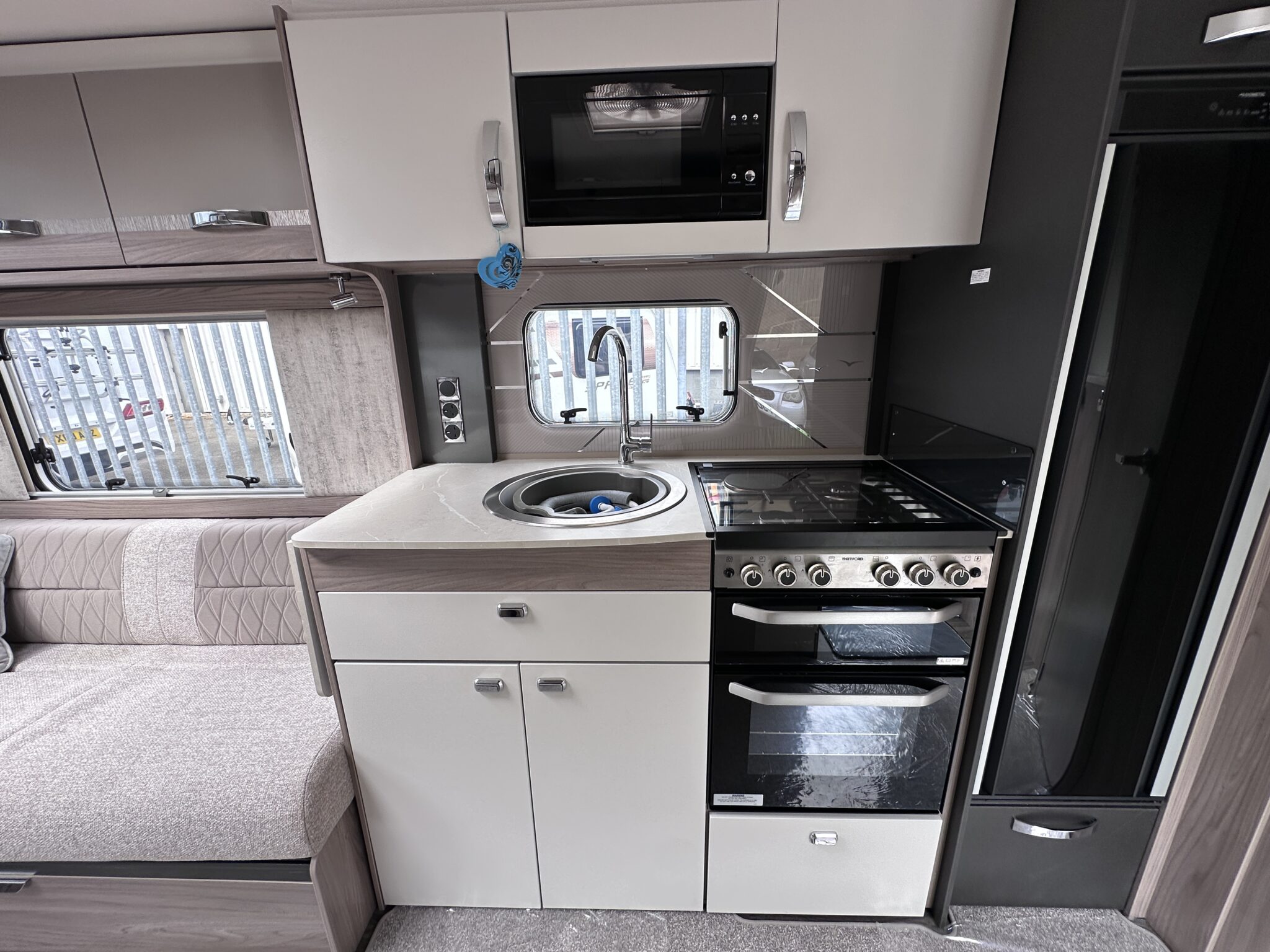 Swift Challenger Exclusive 480 – 2024 Caravan - Image 44