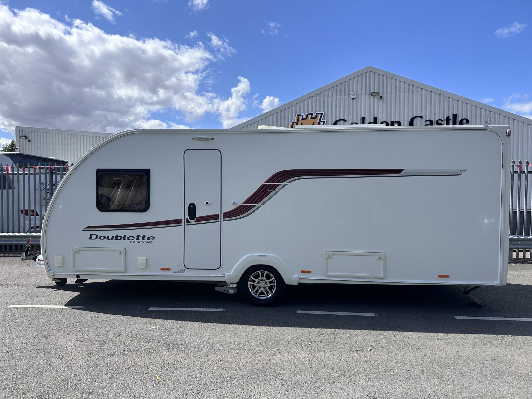 Swift Classic Doublette – 2016 Caravan - Image 6