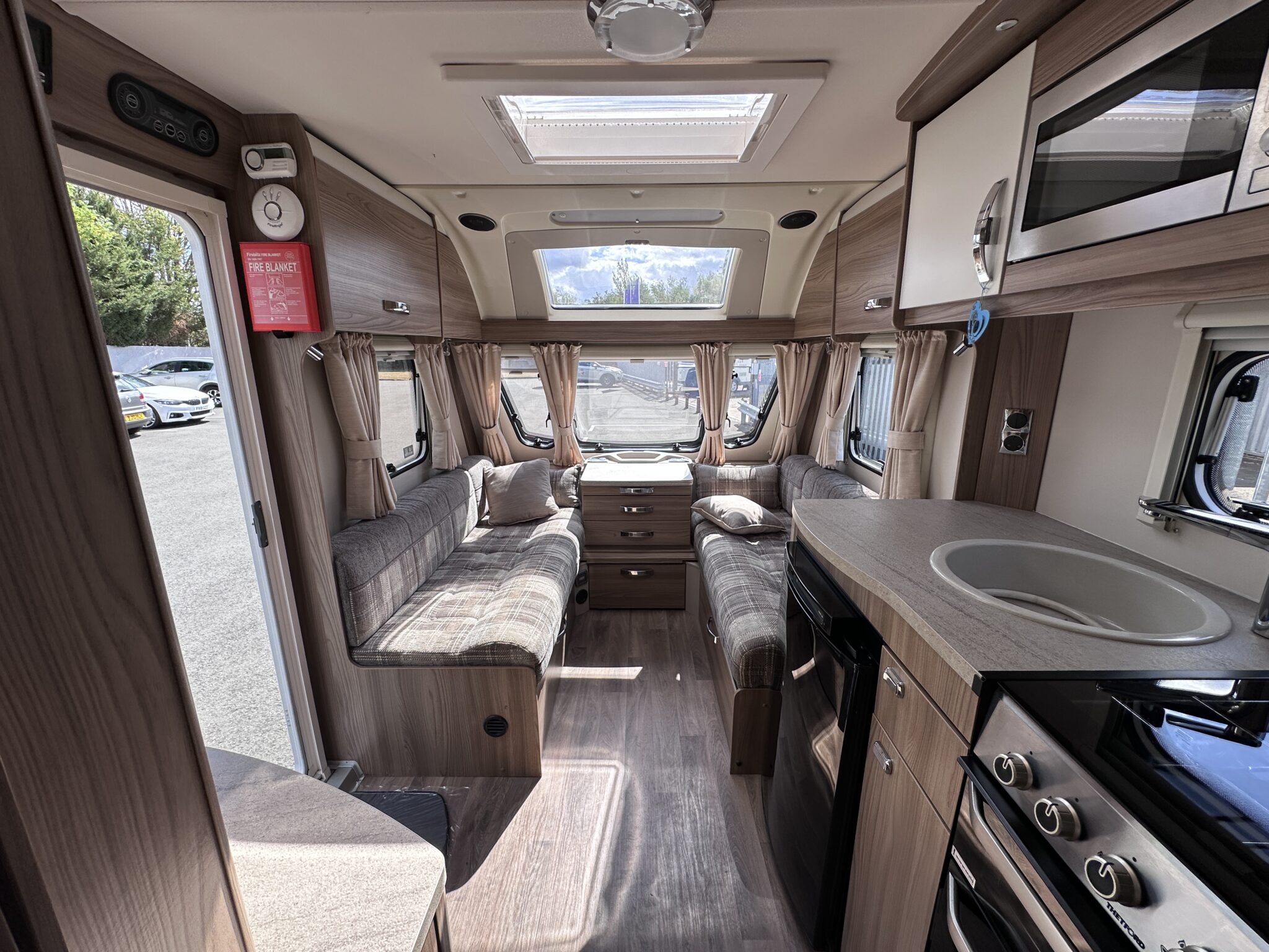 Swift Classic Doublette – 2016 Caravan - Image 33