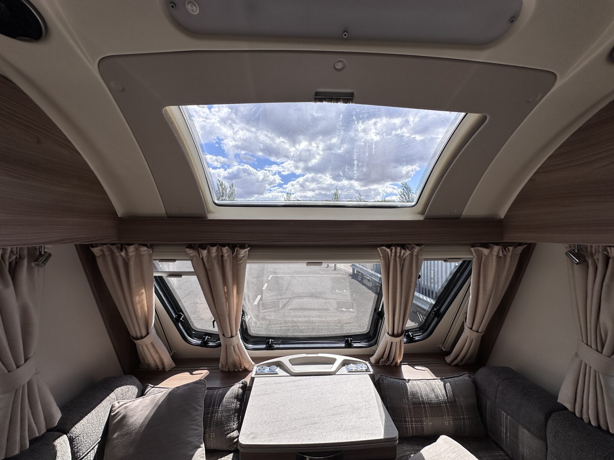 Swift Classic Doublette – 2016 Caravan - Image 39