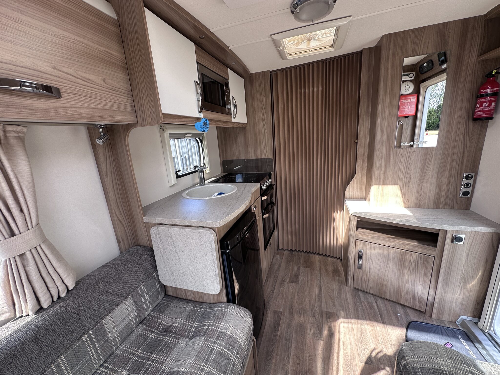 Swift Classic Doublette – 2016 Caravan - Image 61