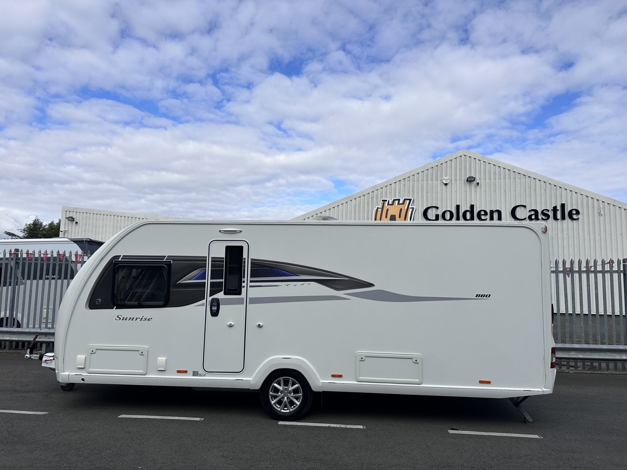 Swift Sunrise 880 – 2023 Caravan - Image 9