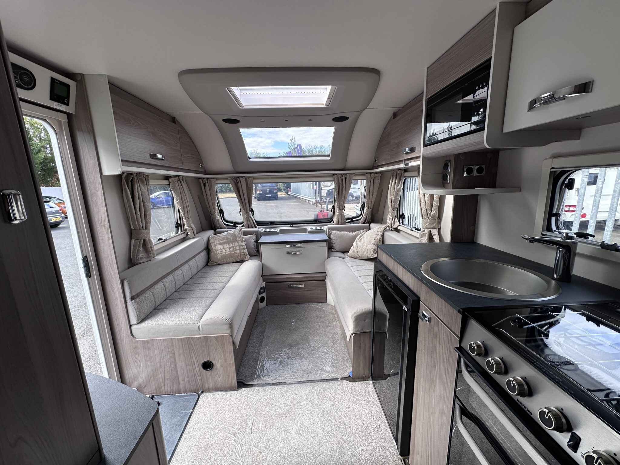 Swift Sunrise 880 – 2023 Caravan - Image 30