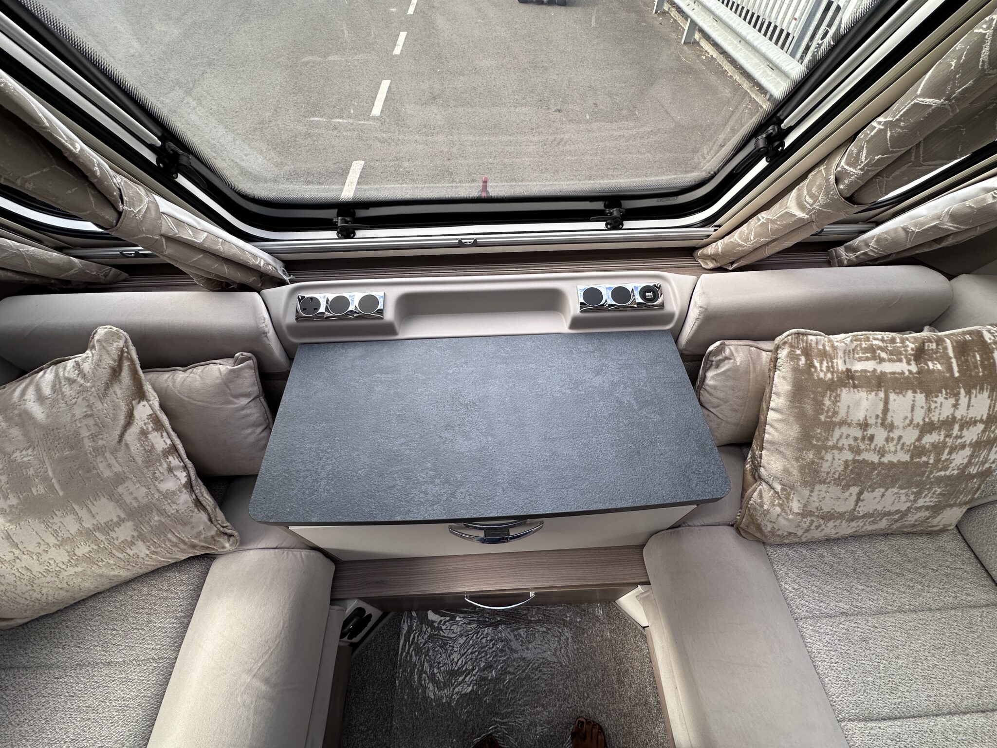 Swift Sunrise 880 – 2023 Caravan - Image 41
