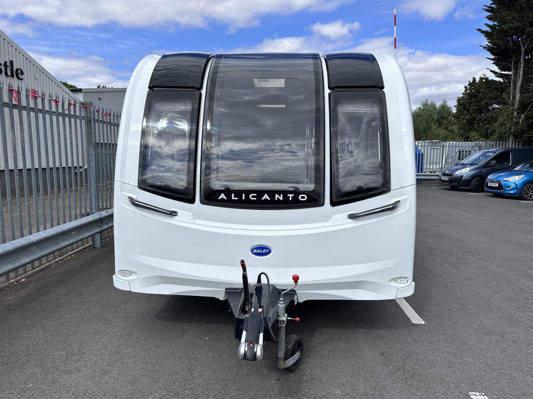 Bailey Alicanto Grande Lisbon – 2022 Caravan - Image 3