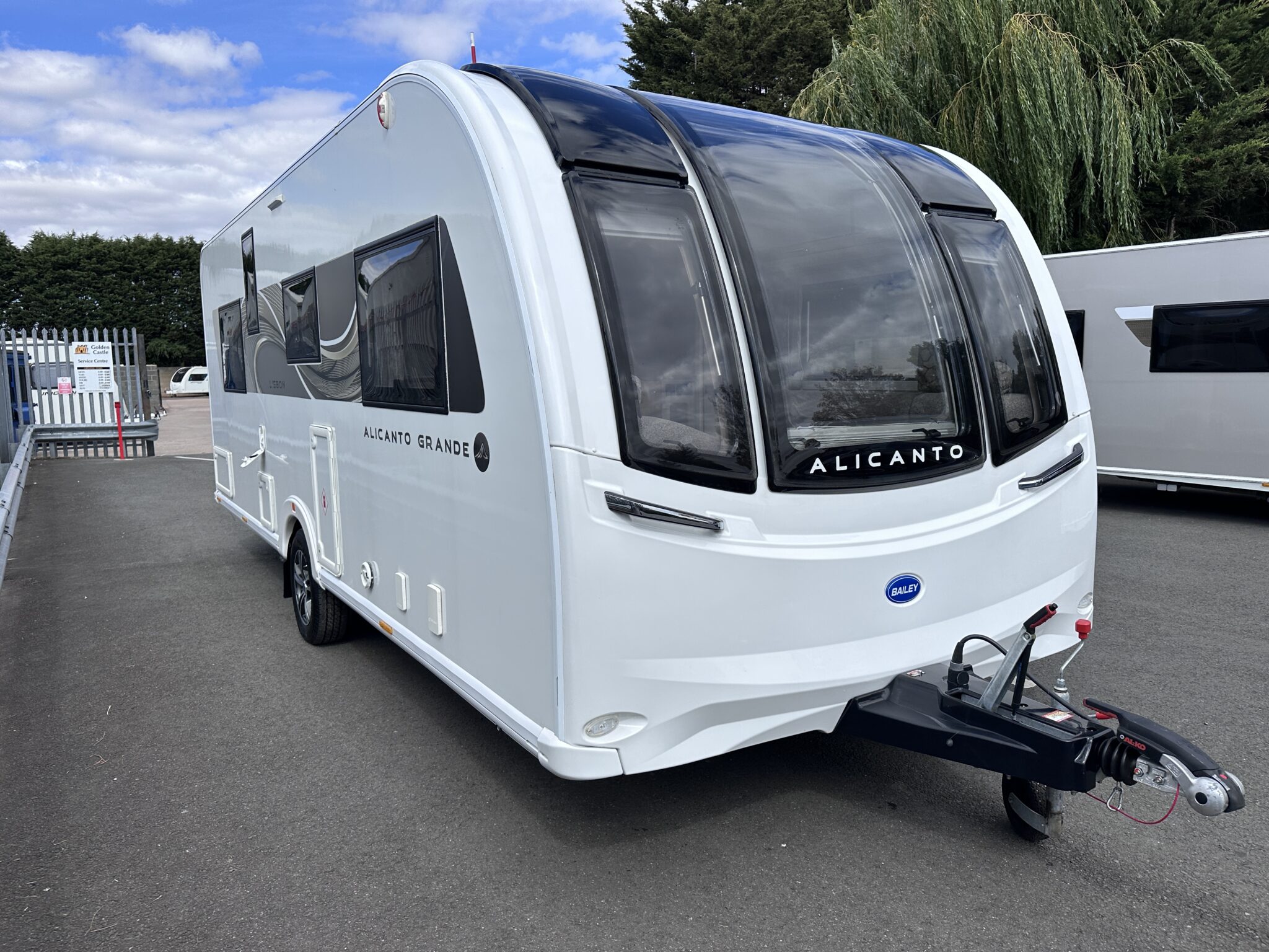 Bailey Alicanto Grande Lisbon – 2022 Caravan - Image 4