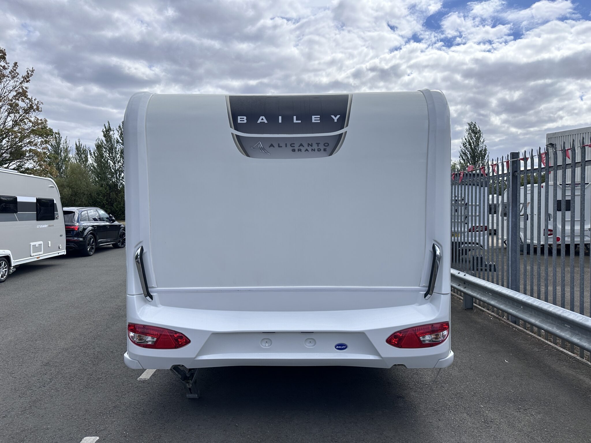 Bailey Alicanto Grande Lisbon – 2022 Caravan - Image 6