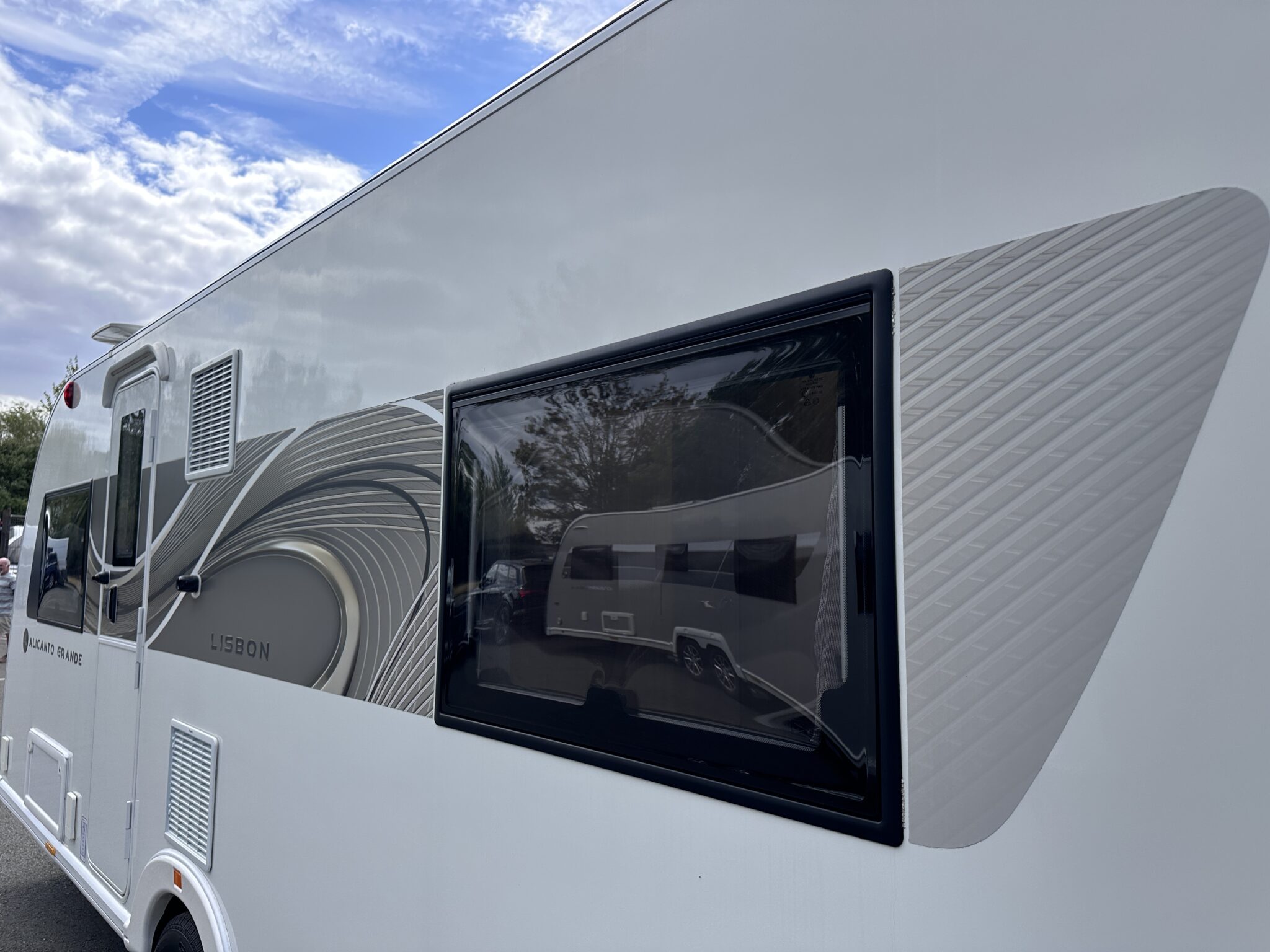 Bailey Alicanto Grande Lisbon – 2022 Caravan - Image 27