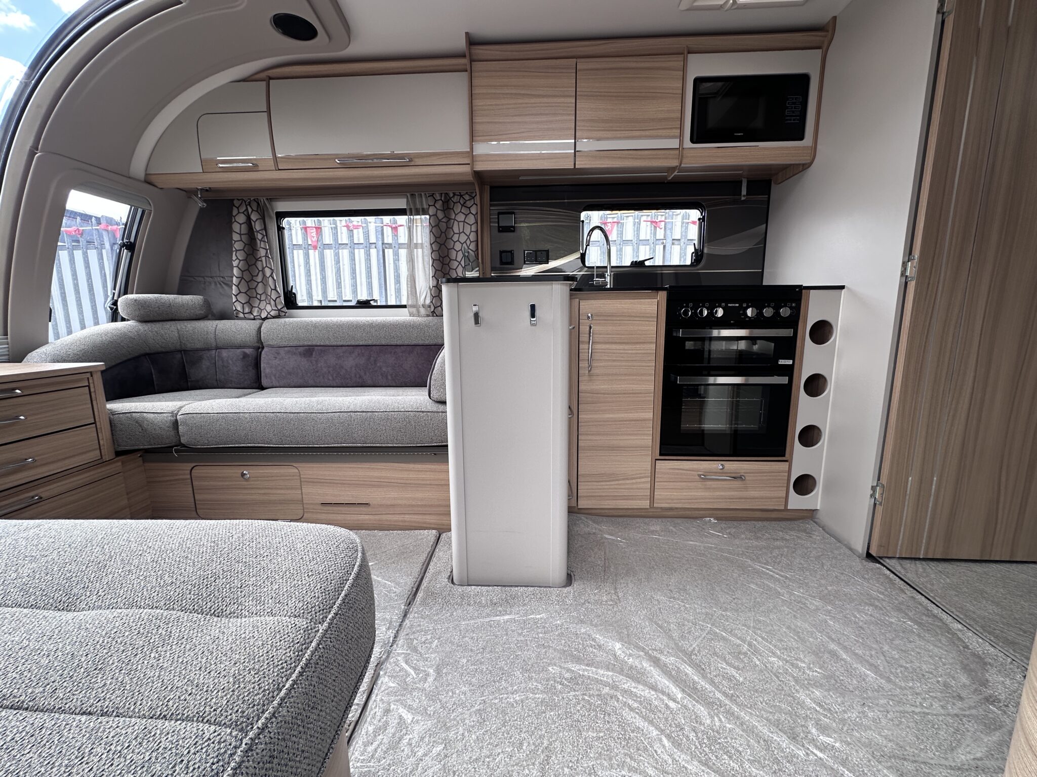 Bailey Alicanto Grande Lisbon – 2022 Caravan - Image 35