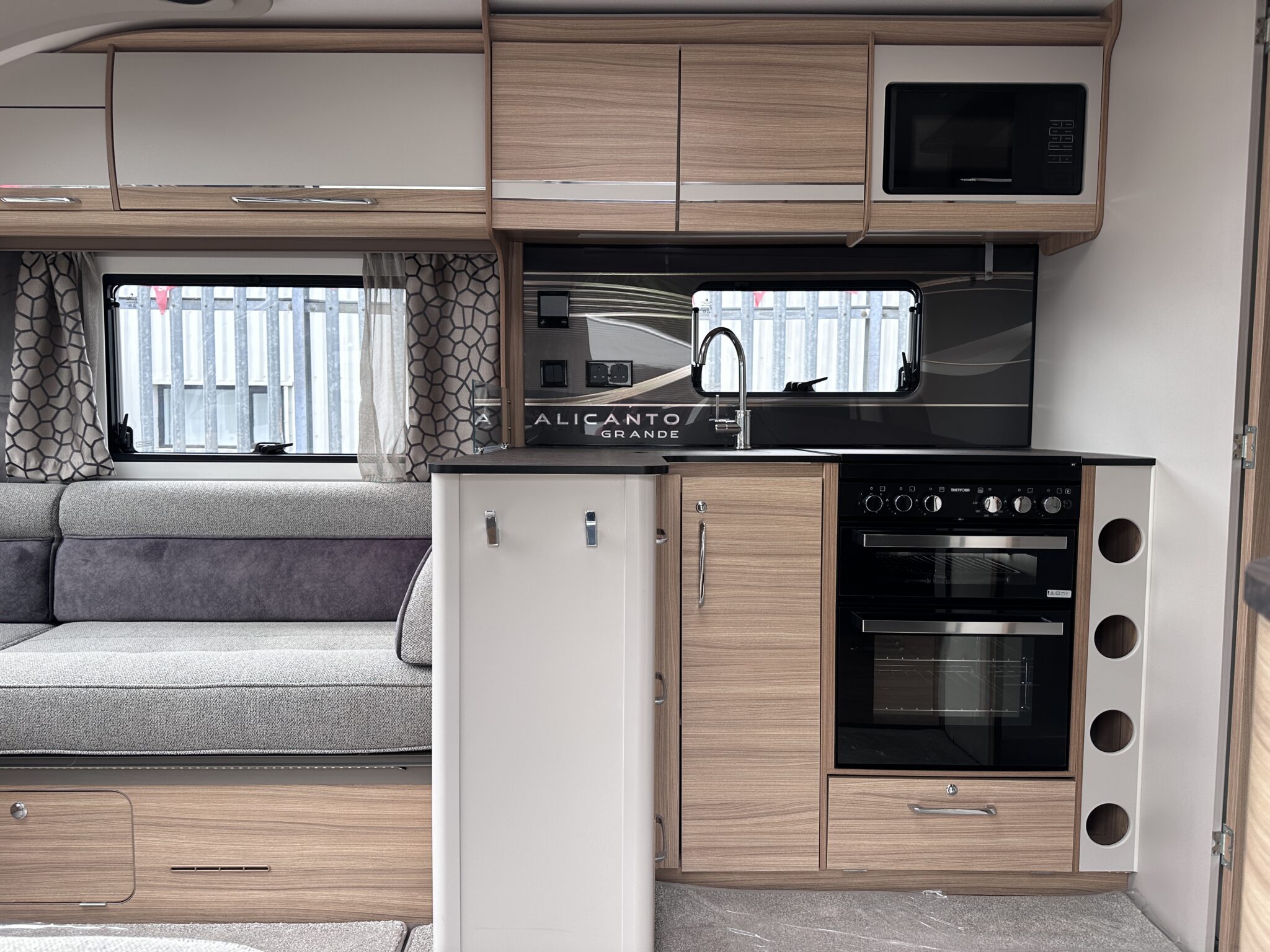 Bailey Alicanto Grande Lisbon – 2022 Caravan - Image 36