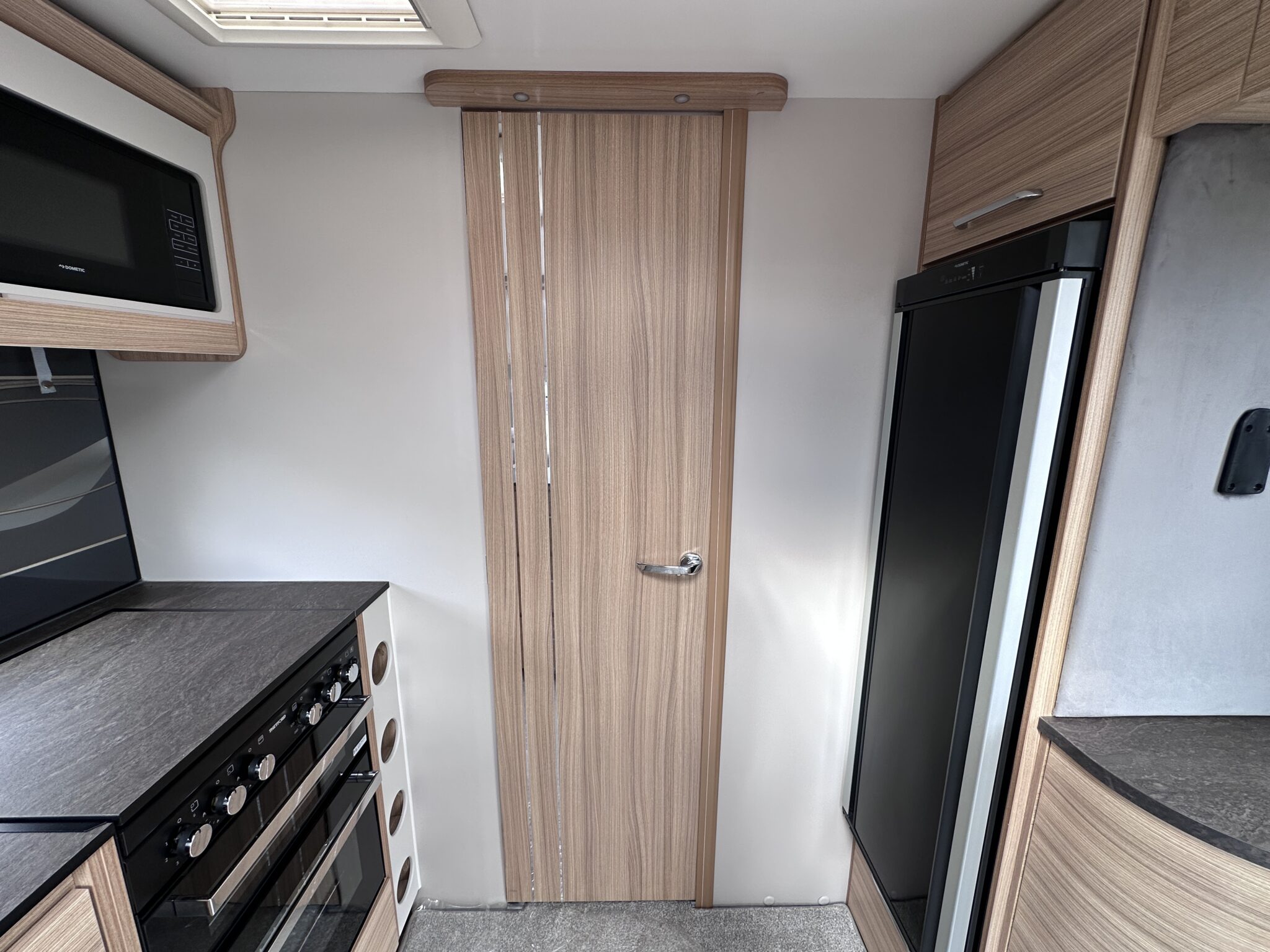 Bailey Alicanto Grande Lisbon – 2022 Caravan - Image 41