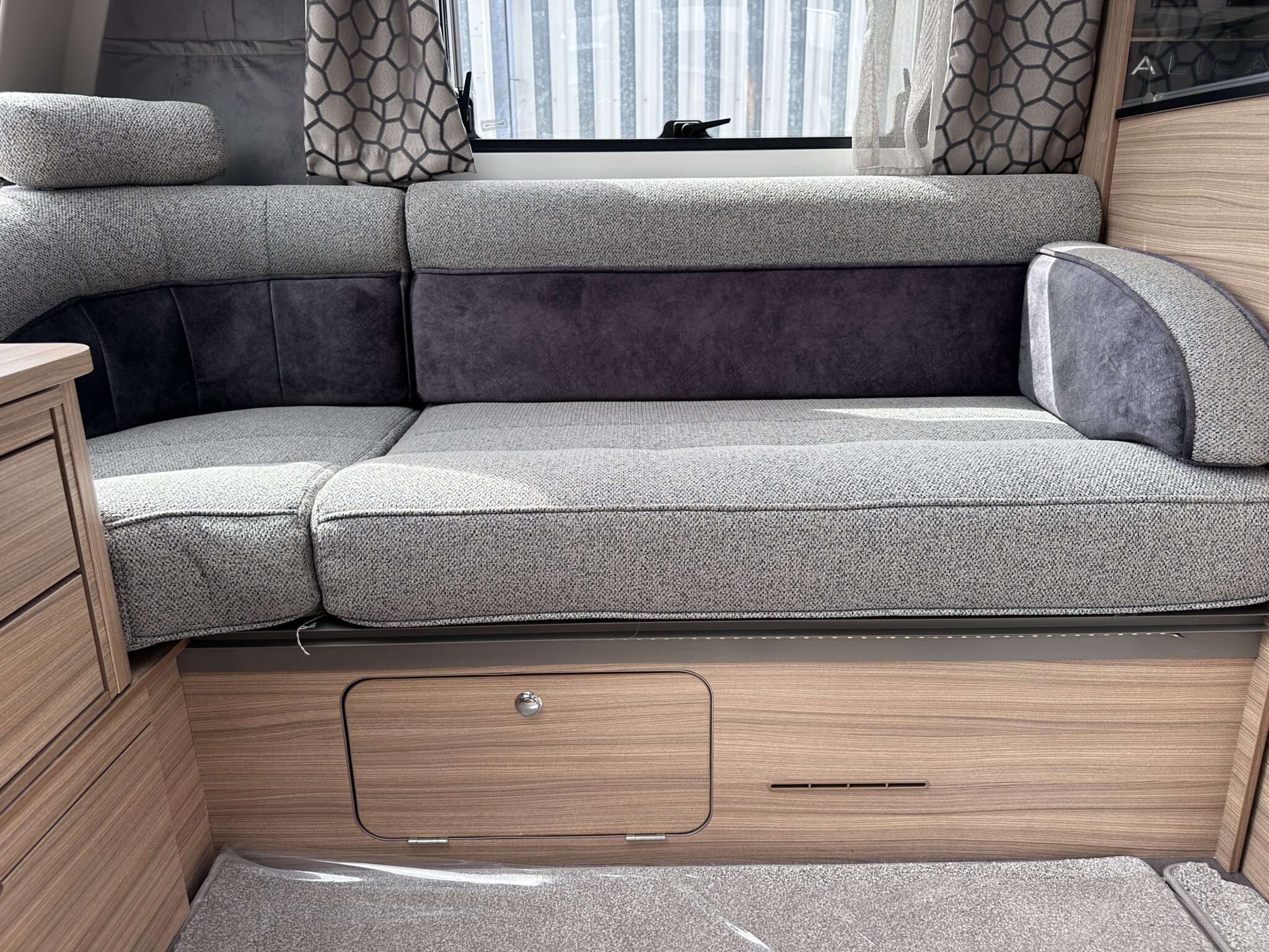 Bailey Alicanto Grande Lisbon – 2022 Caravan - Image 47