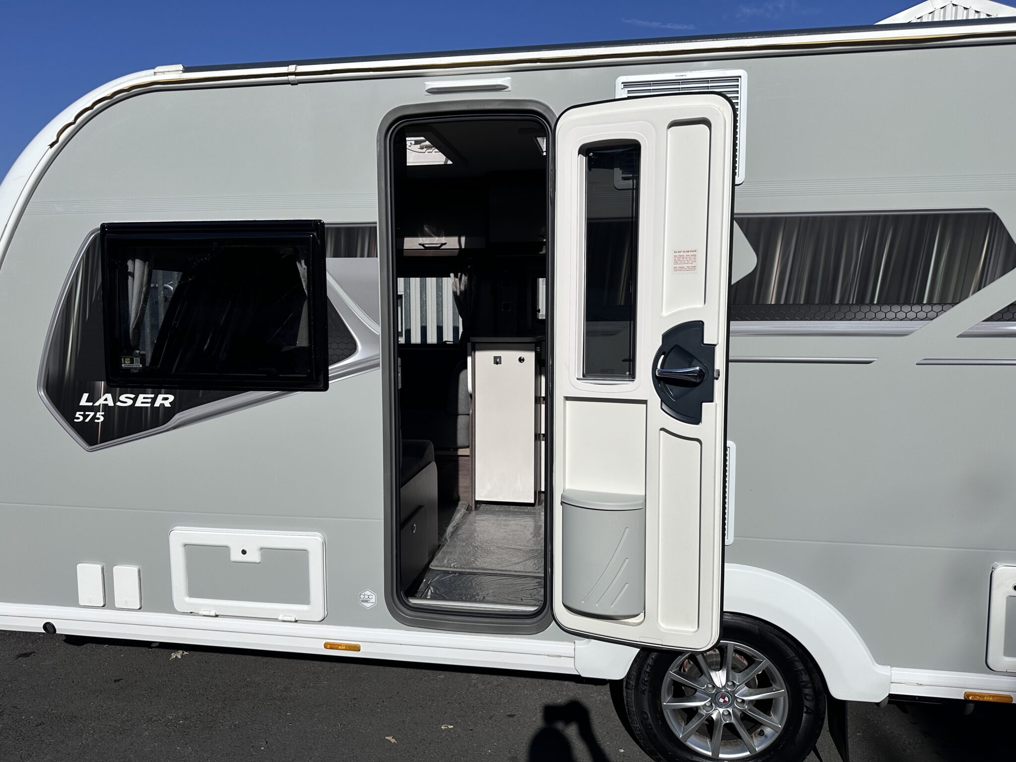 Coachman Laser 575 Xtra – 2023 Caravan - Image 10