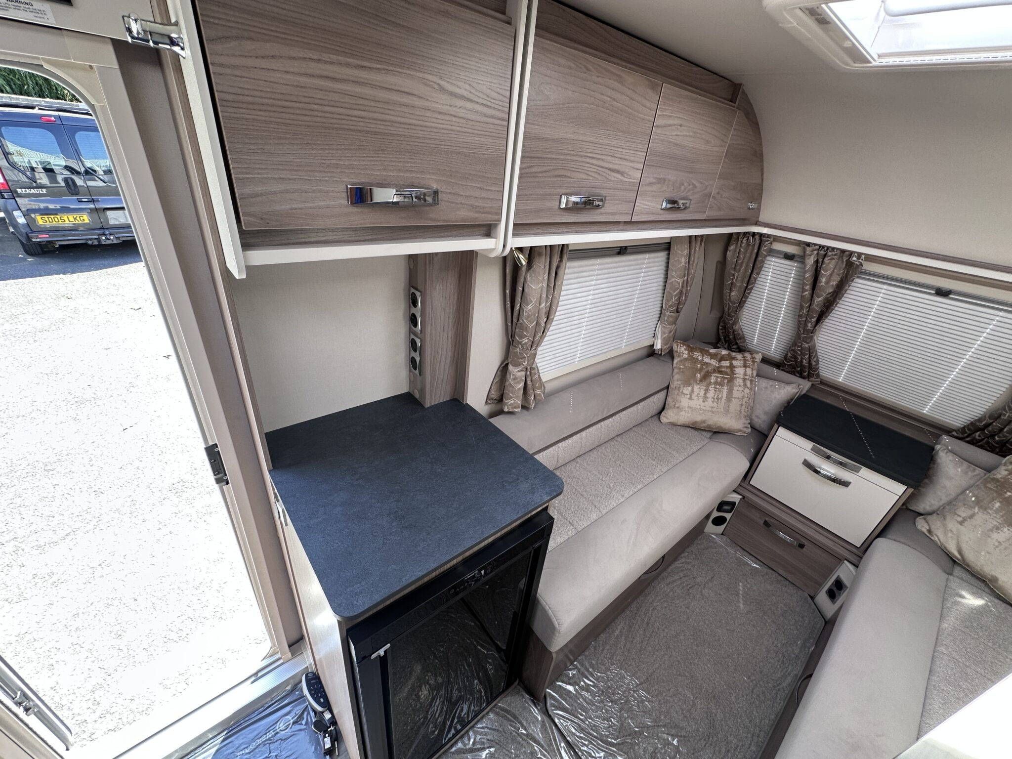 Swift Horizon Compact – 2023 Caravan - Image 28