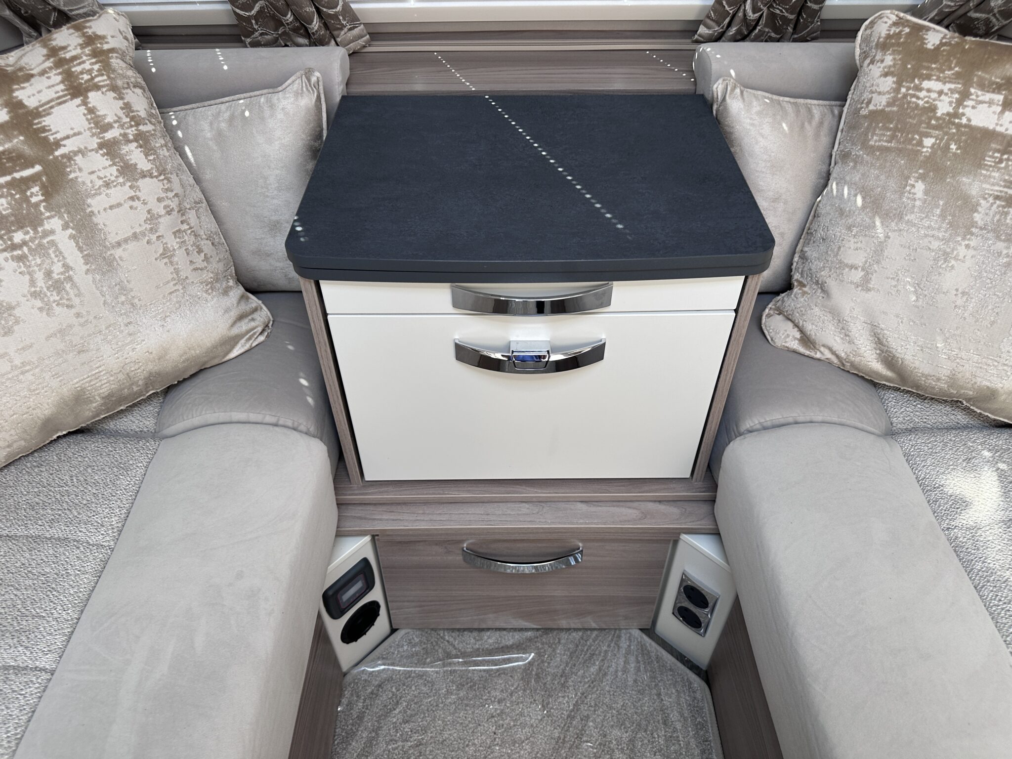 Swift Horizon Compact – 2023 Caravan - Image 37