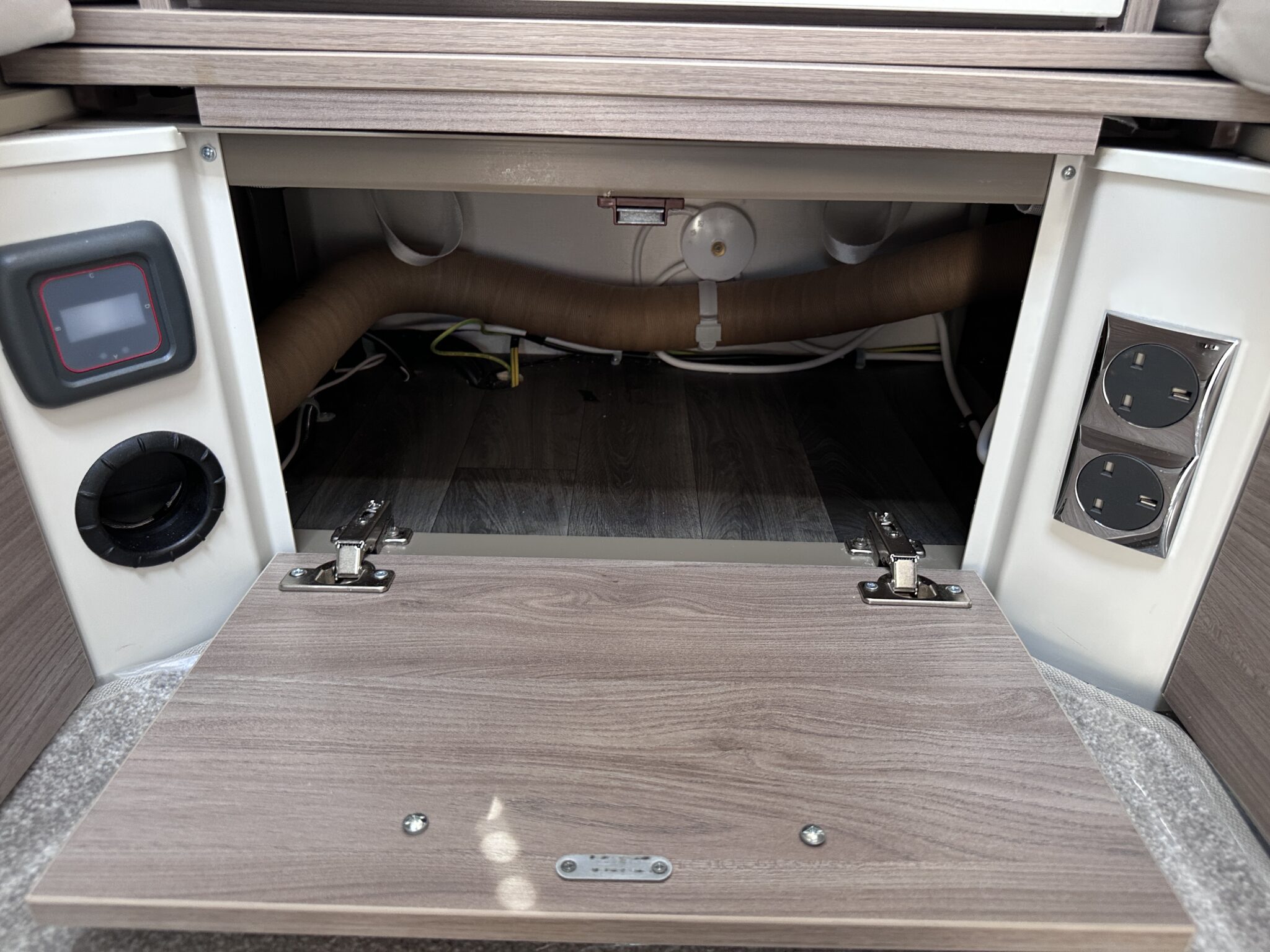 Swift Horizon Compact – 2023 Caravan - Image 41