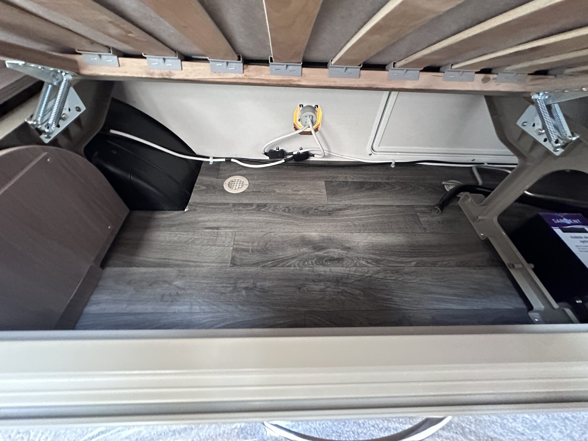 Swift Horizon Compact – 2023 Caravan - Image 47