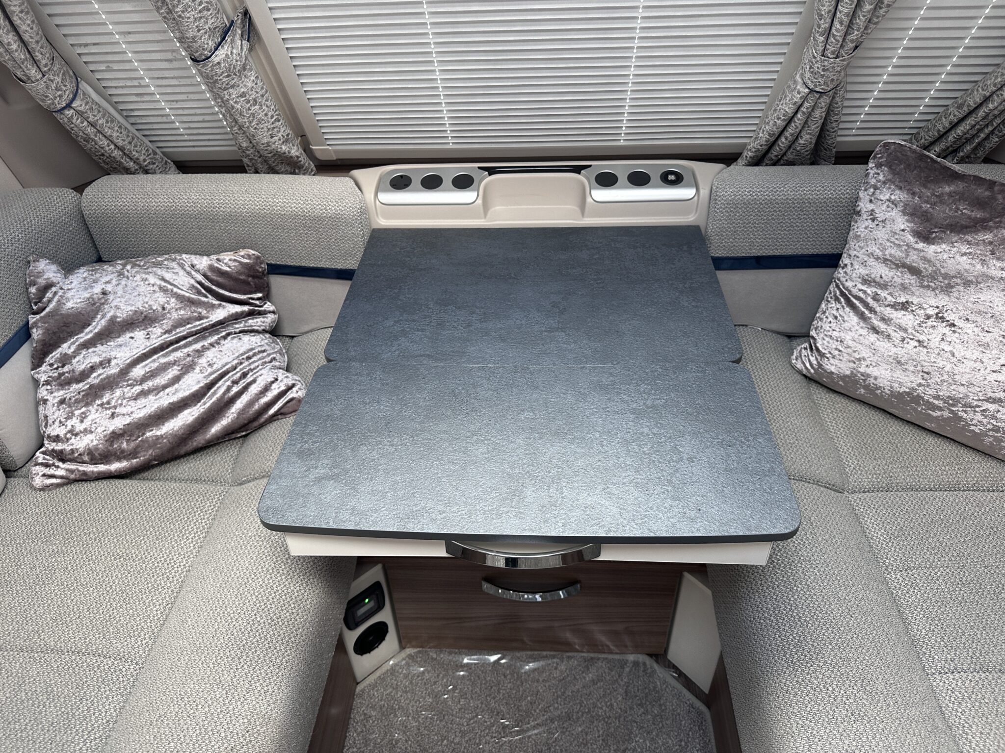 Swift Accord 480 (Alpine 2) – 2021 Caravan - Image 43