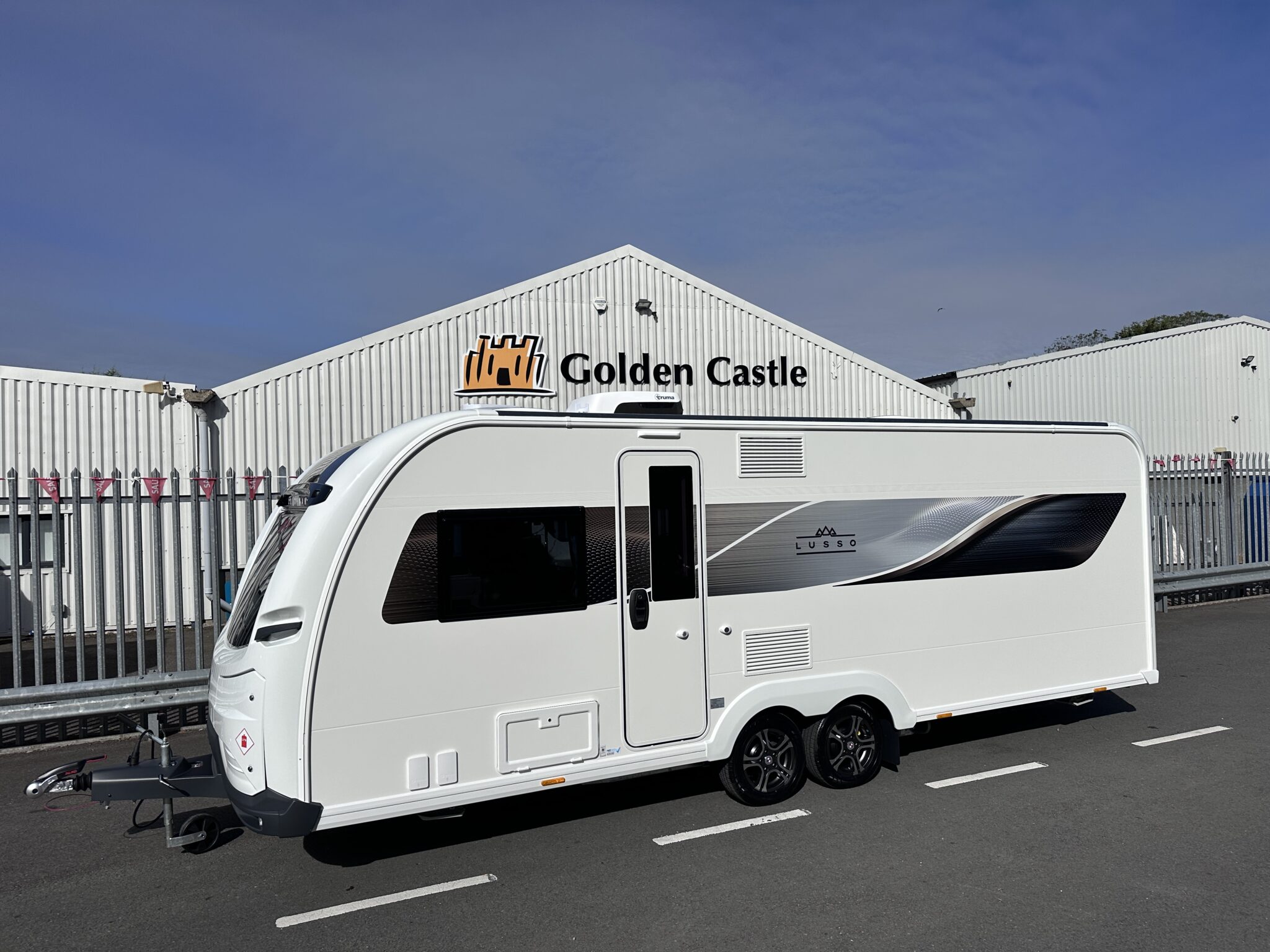 Coachman Lusso III — 2027 Season - Image 4