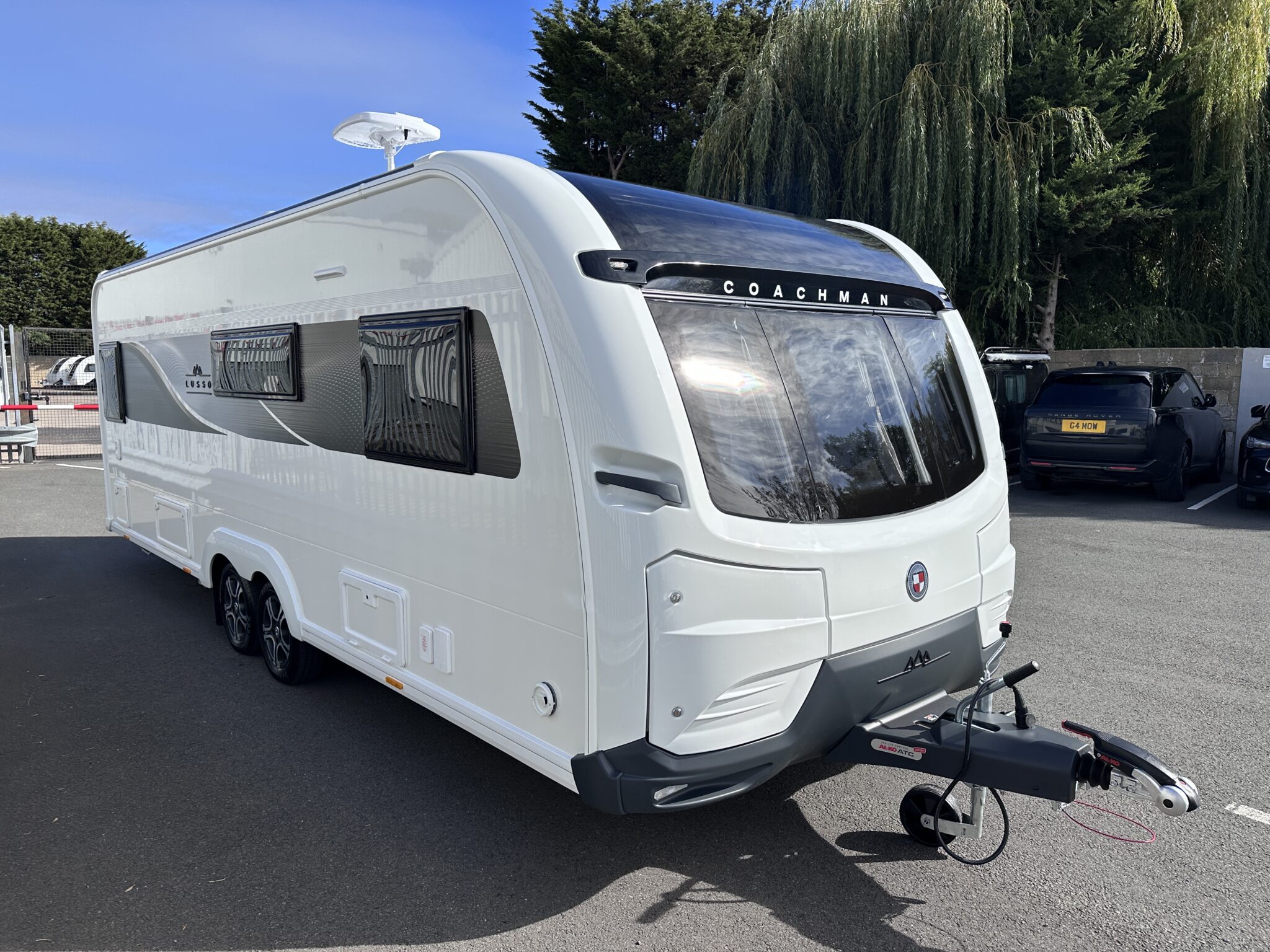 Coachman Lusso III — 2027 Season - Image 30