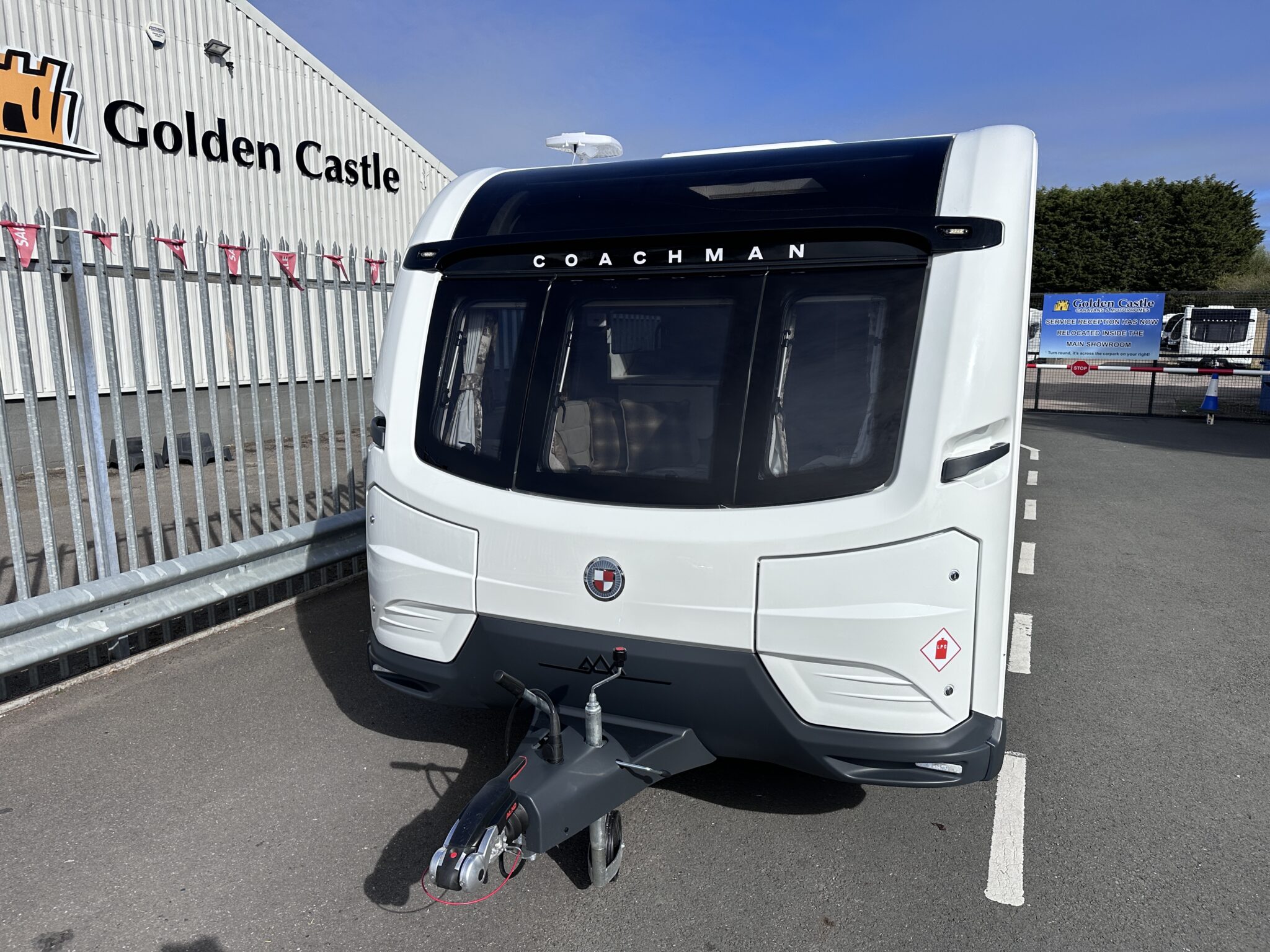Coachman Lusso III — 2027 Season - Image 31