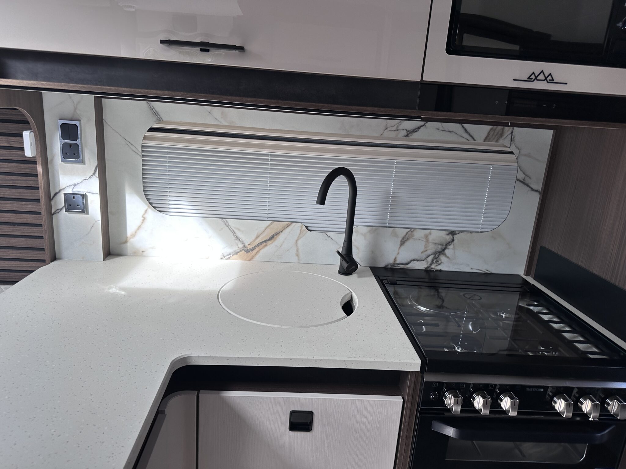 Coachman Lusso III — 2027 Season - Image 85